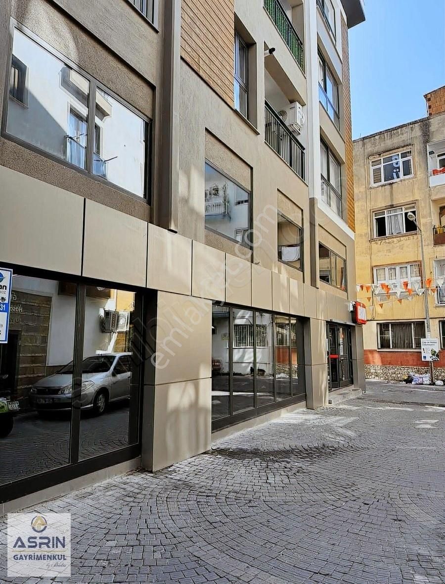 Kuşadası Tam Merkezde Asansörlü 1+1 Eşyalı Satılık Daire
