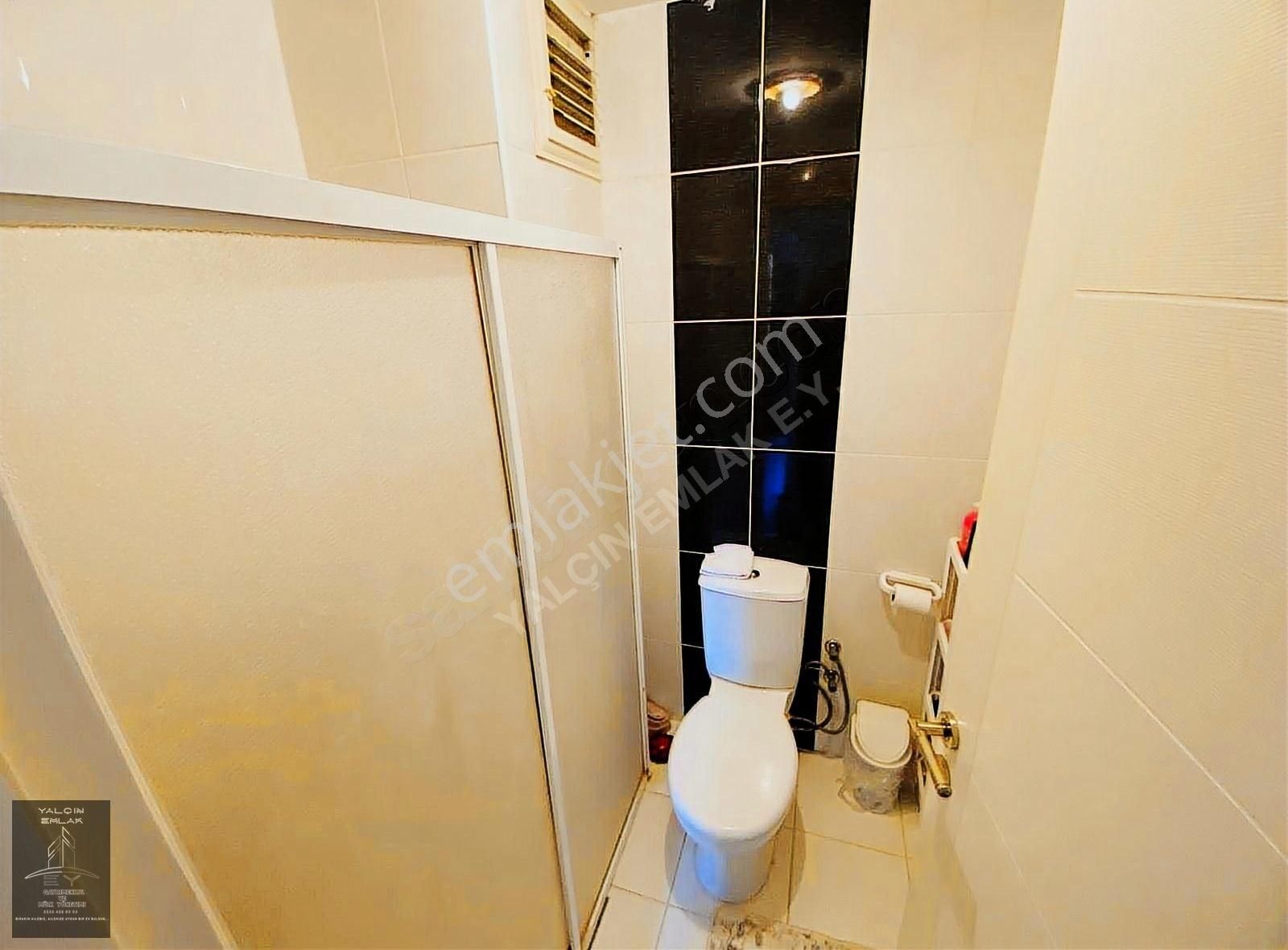 Yalın Emlak'tan Selvi Caddesinde 2+1 Eşyalı Satılık Daire