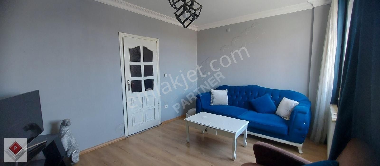 Feriköy Paşa Mahallesinde Aydınlık Balkonlu 2+1 Daire - Görsel 2