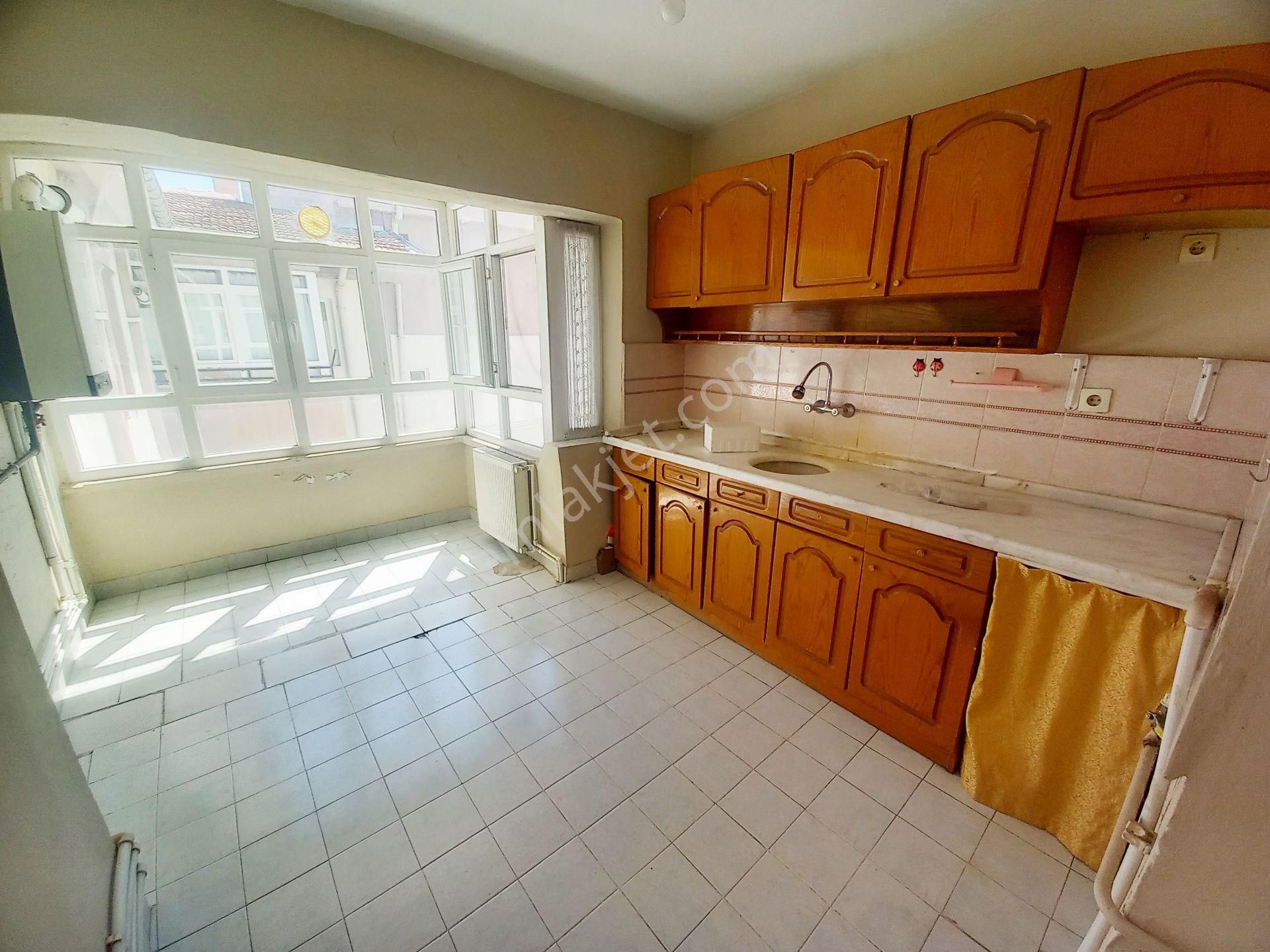 Sincan Da Osmanlı Mahallesin De Çok Güzel Lokasyon Da 3+1 Kiralık Daire