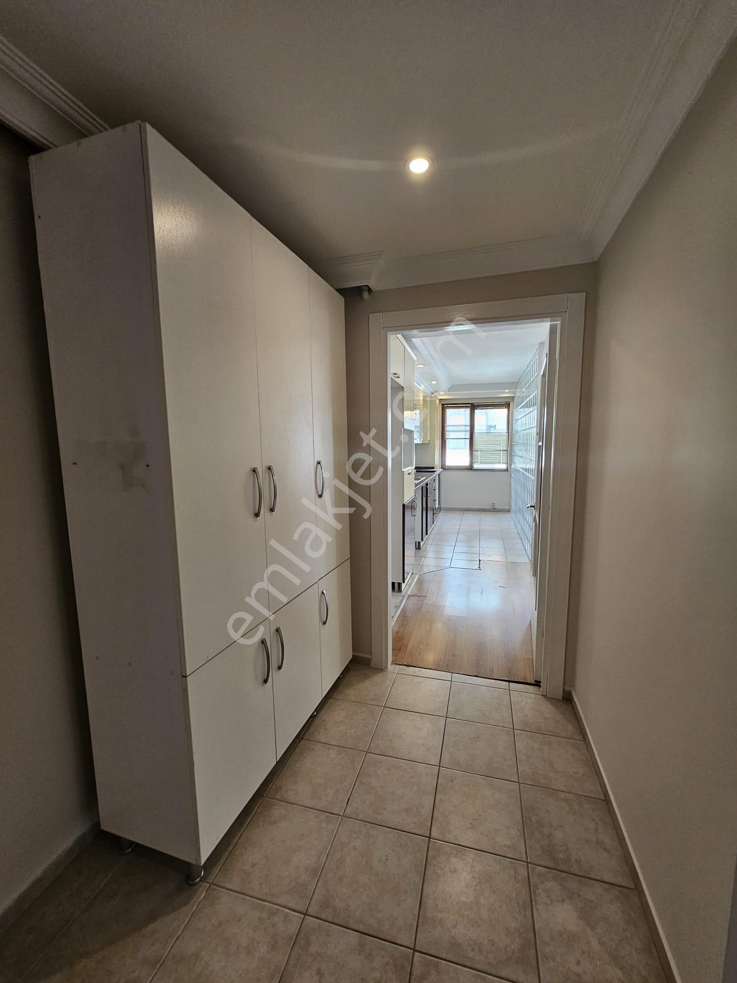 Küçükyalı Altıntepede Kombili Kapalı Otoparklı 140m2 3+2 Dubleks - Görsel 34
