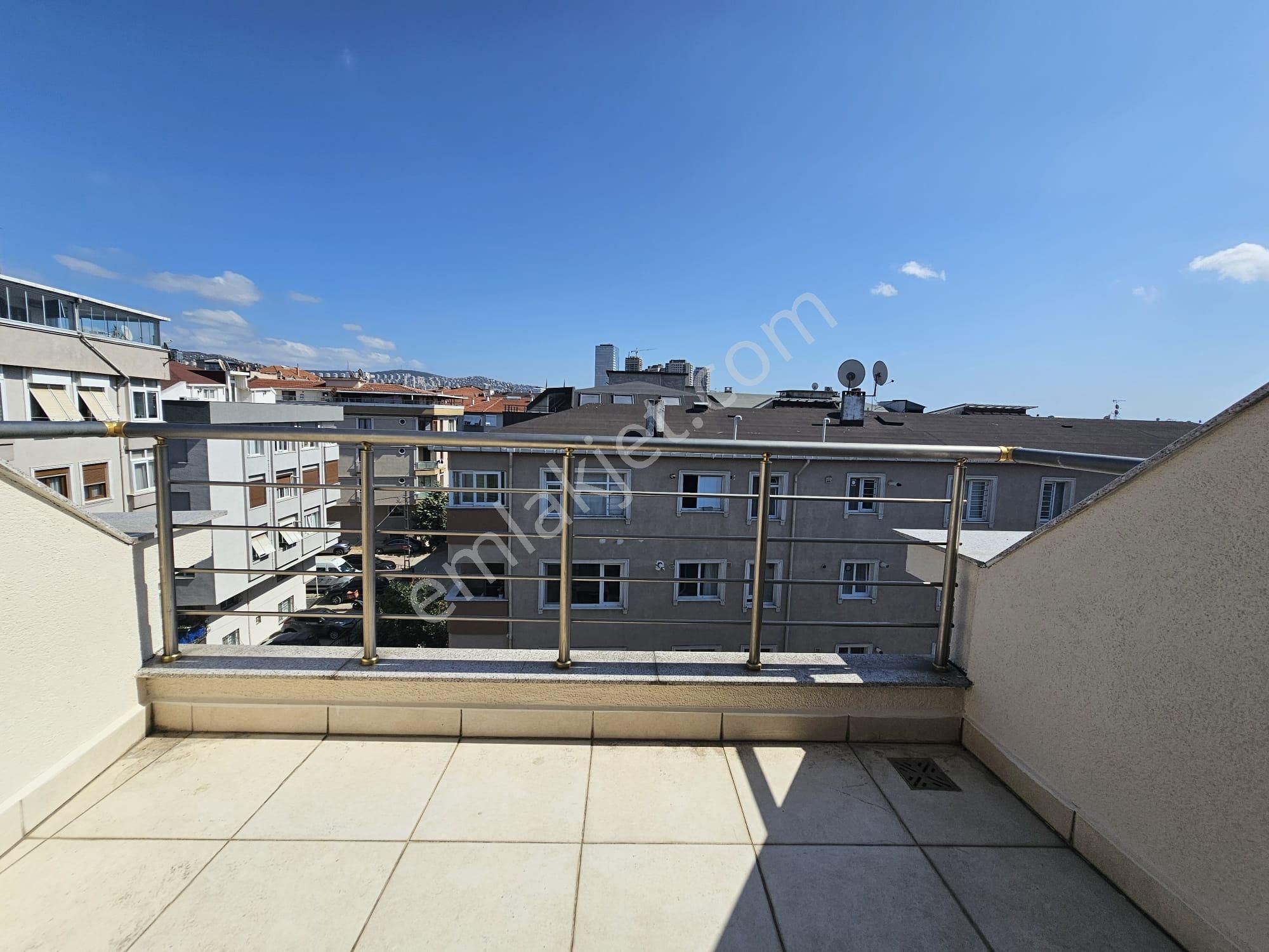 Küçükyalı Altıntepede Kombili Kapalı Otoparklı 140m2 3+2 Dubleks - Görsel 19