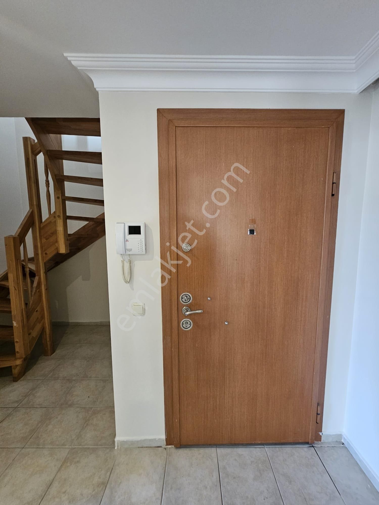 Küçükyalı Altıntepede Kombili Kapalı Otoparklı 140m2 3+2 Dubleks - Görsel 35