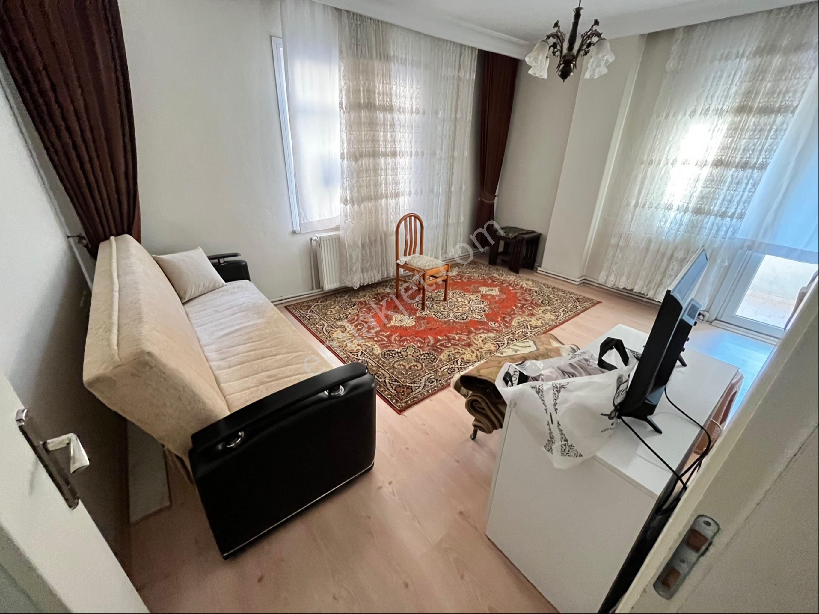 Bağcılar Barbaros Mahallesi Kiralık Daire 2+1 1 Kat 85m2