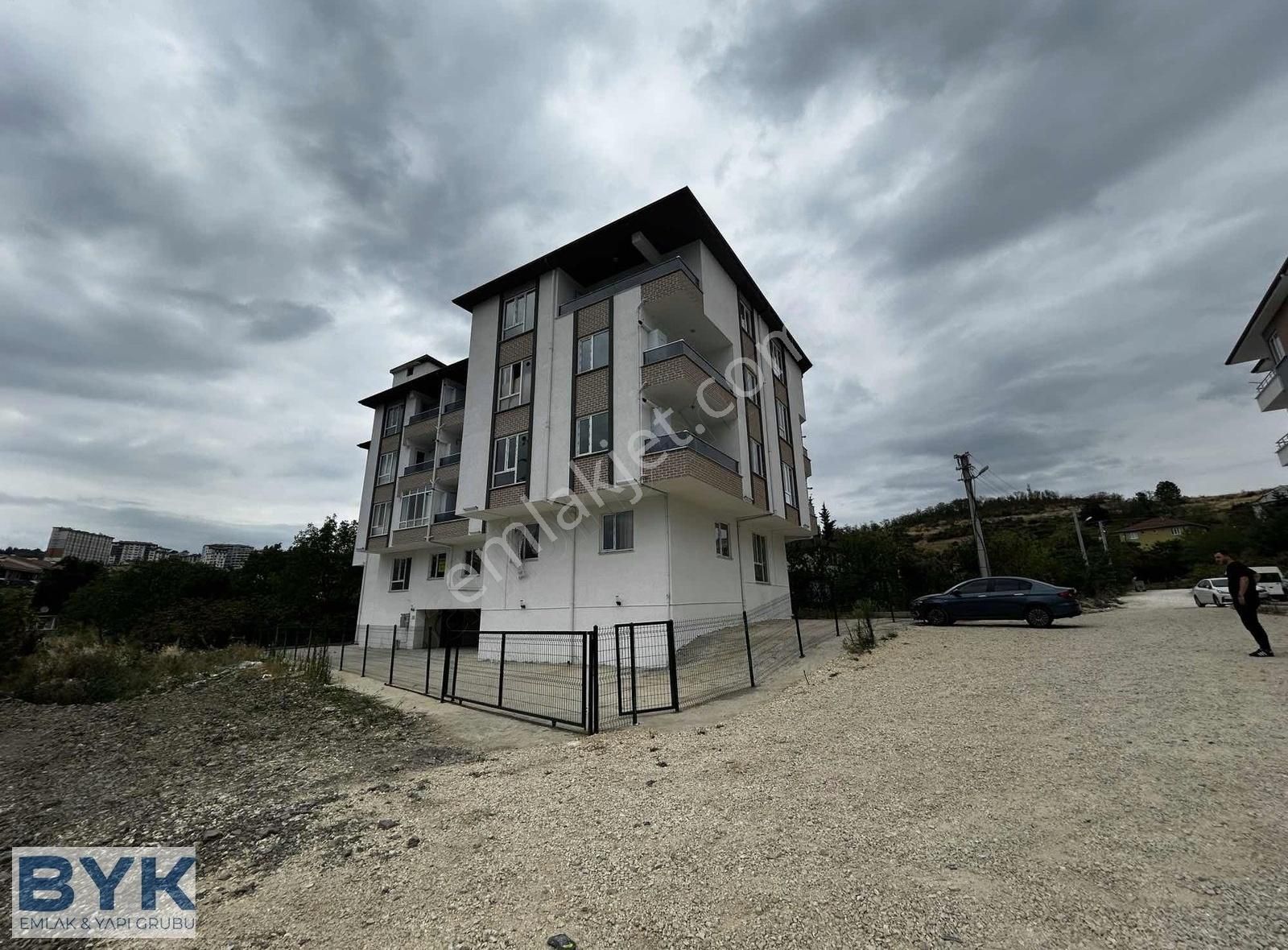 Byk' Dan! Sıfır Eşyalı! Merkezi Konum! Kiralık 1+1 Daire!