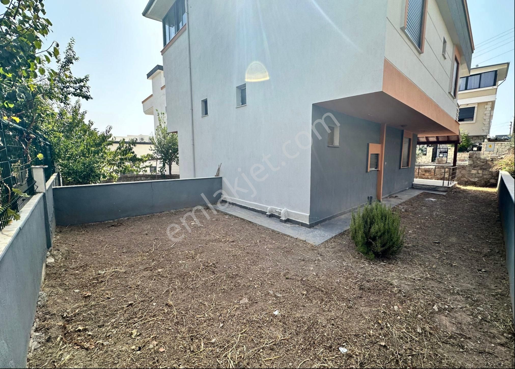 Atatürk Mah Geniş Bahçeli,deniz Manzaralı 3+1 Villa - Görsel 5