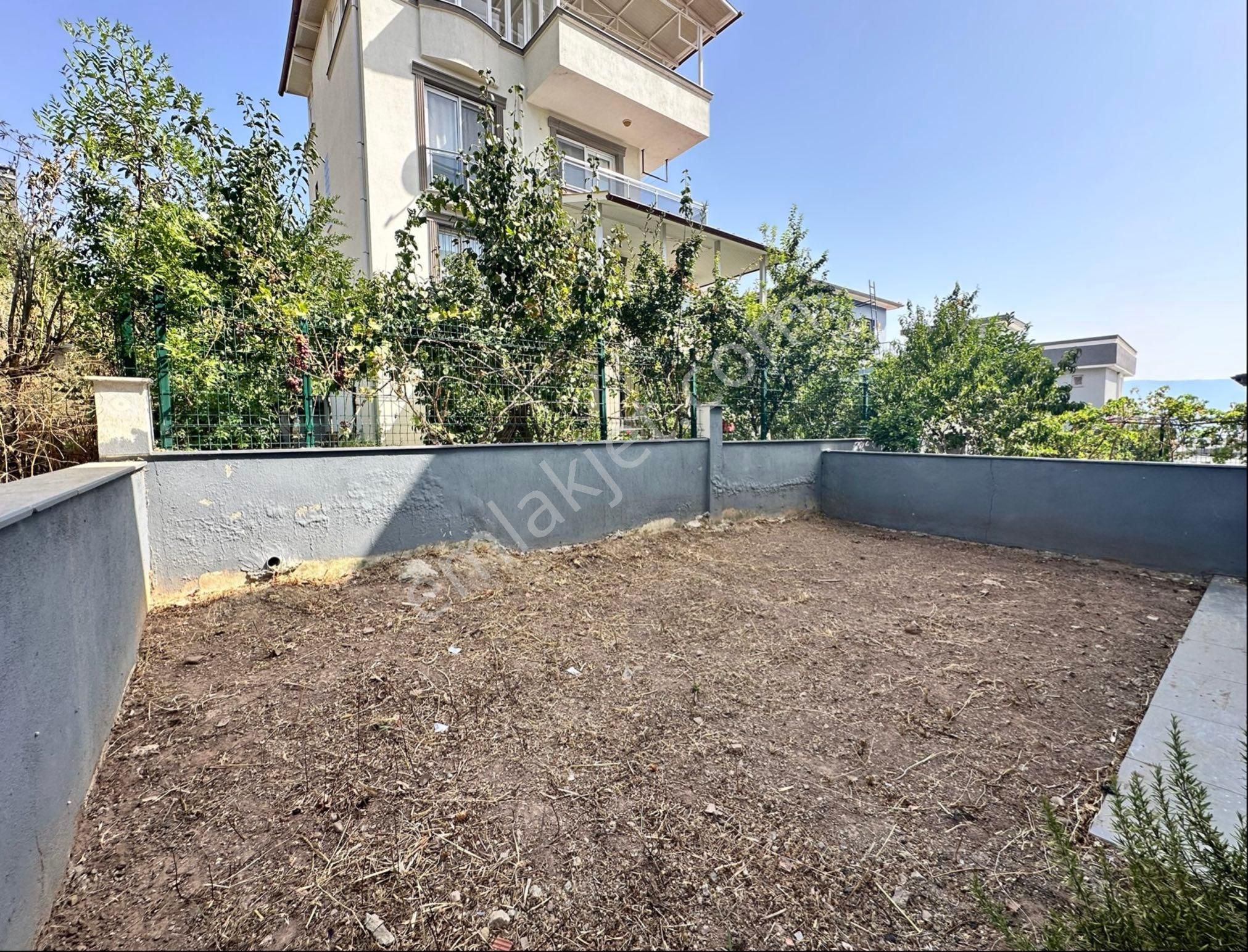 Atatürk Mah Geniş Bahçeli,deniz Manzaralı 3+1 Villa - Görsel 9