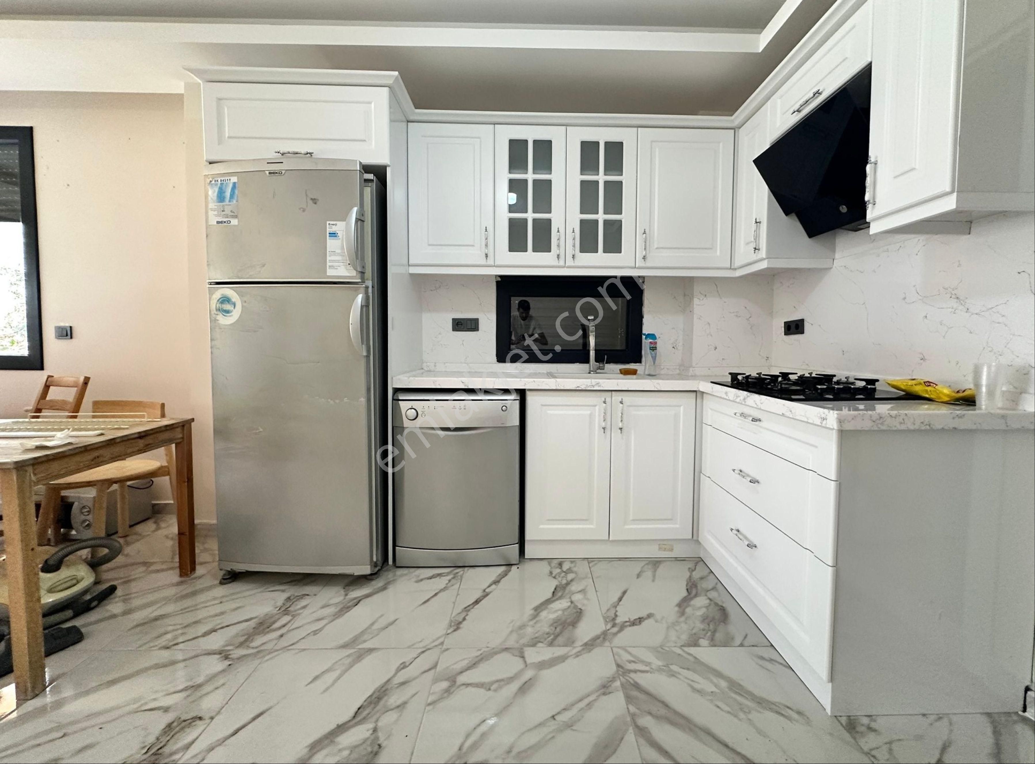 Atatürk Mah Geniş Bahçeli,deniz Manzaralı 3+1 Villa - Görsel 26