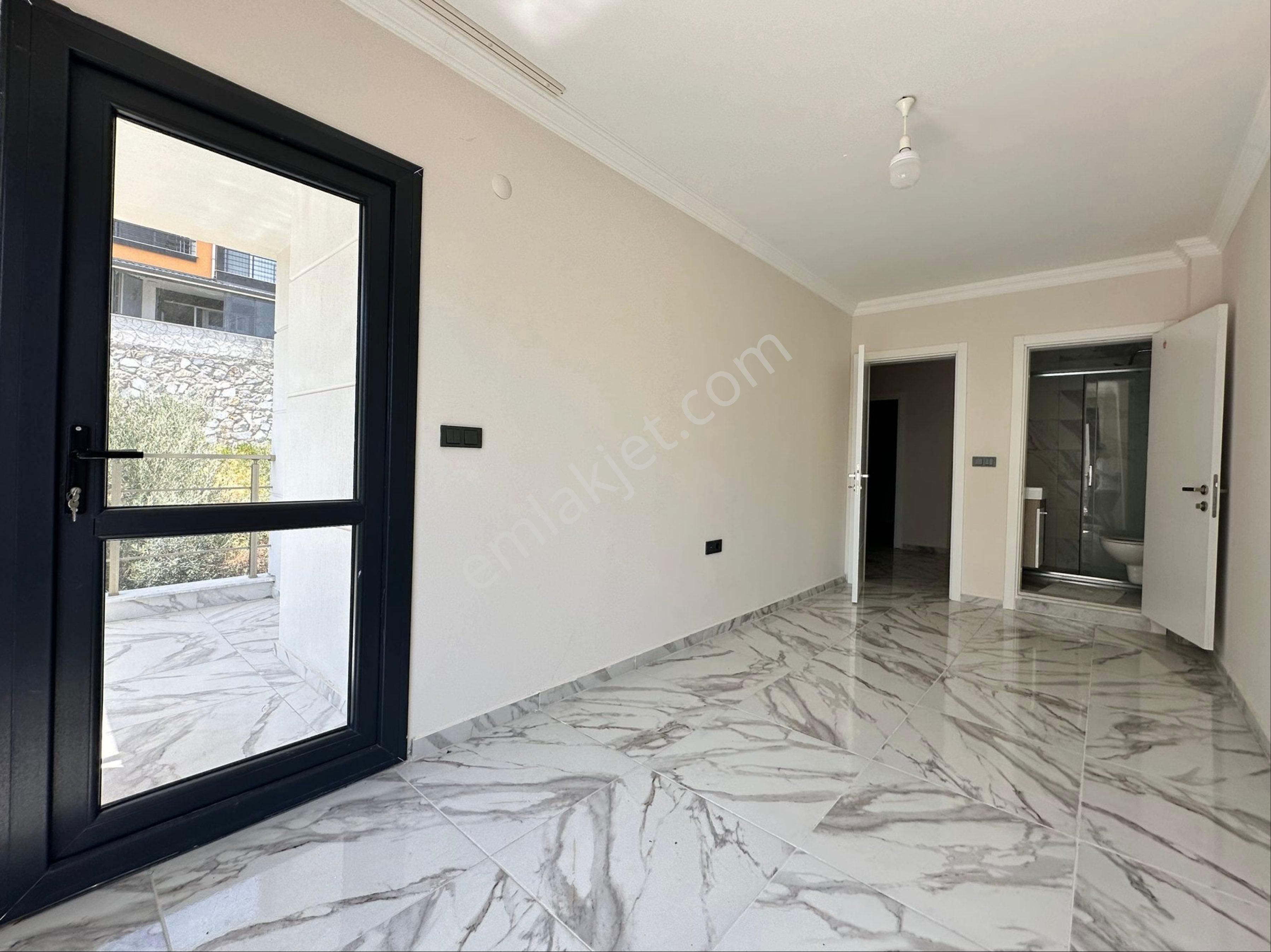 Atatürk Mah Geniş Bahçeli,deniz Manzaralı 3+1 Villa - Görsel 24