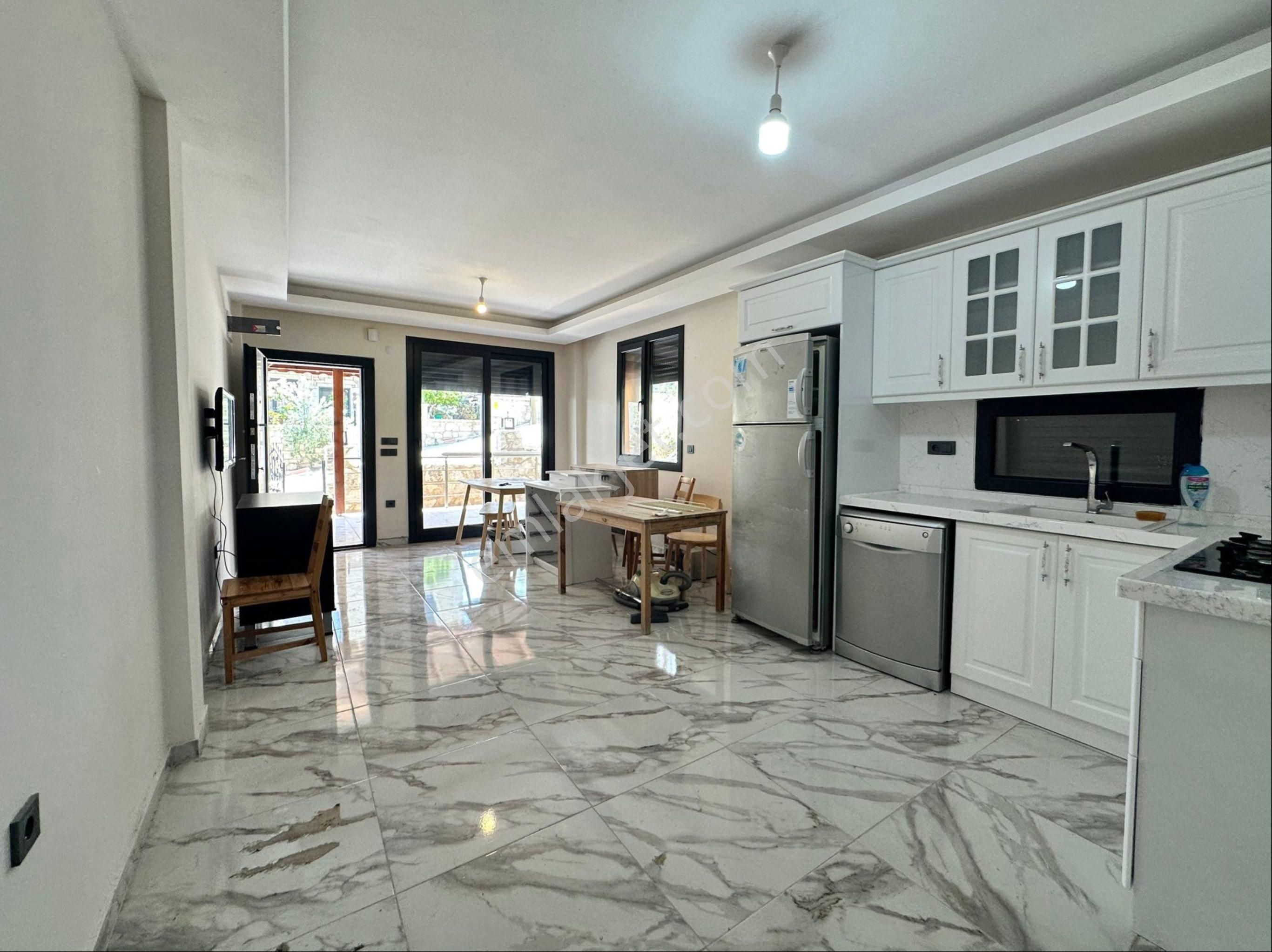 Atatürk Mah Geniş Bahçeli,deniz Manzaralı 3+1 Villa - Görsel 33