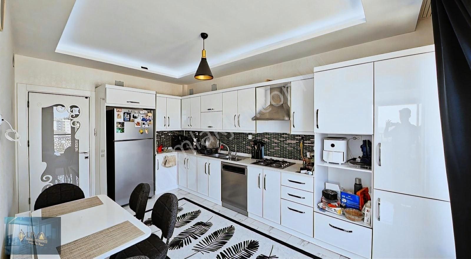 Kilis Liva Gayrimenkul'den Yenibeşevler'de 3+1 Satılık Daire