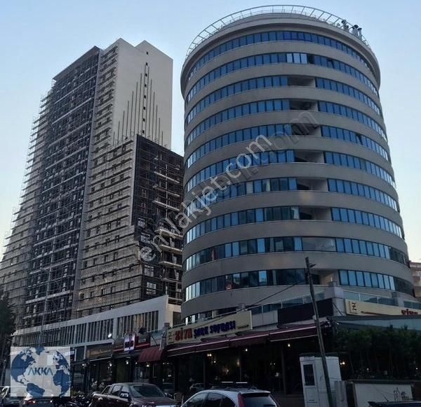 Sağlam Rezidans'ta 1+1 Balkonlu Kiralık Ofis