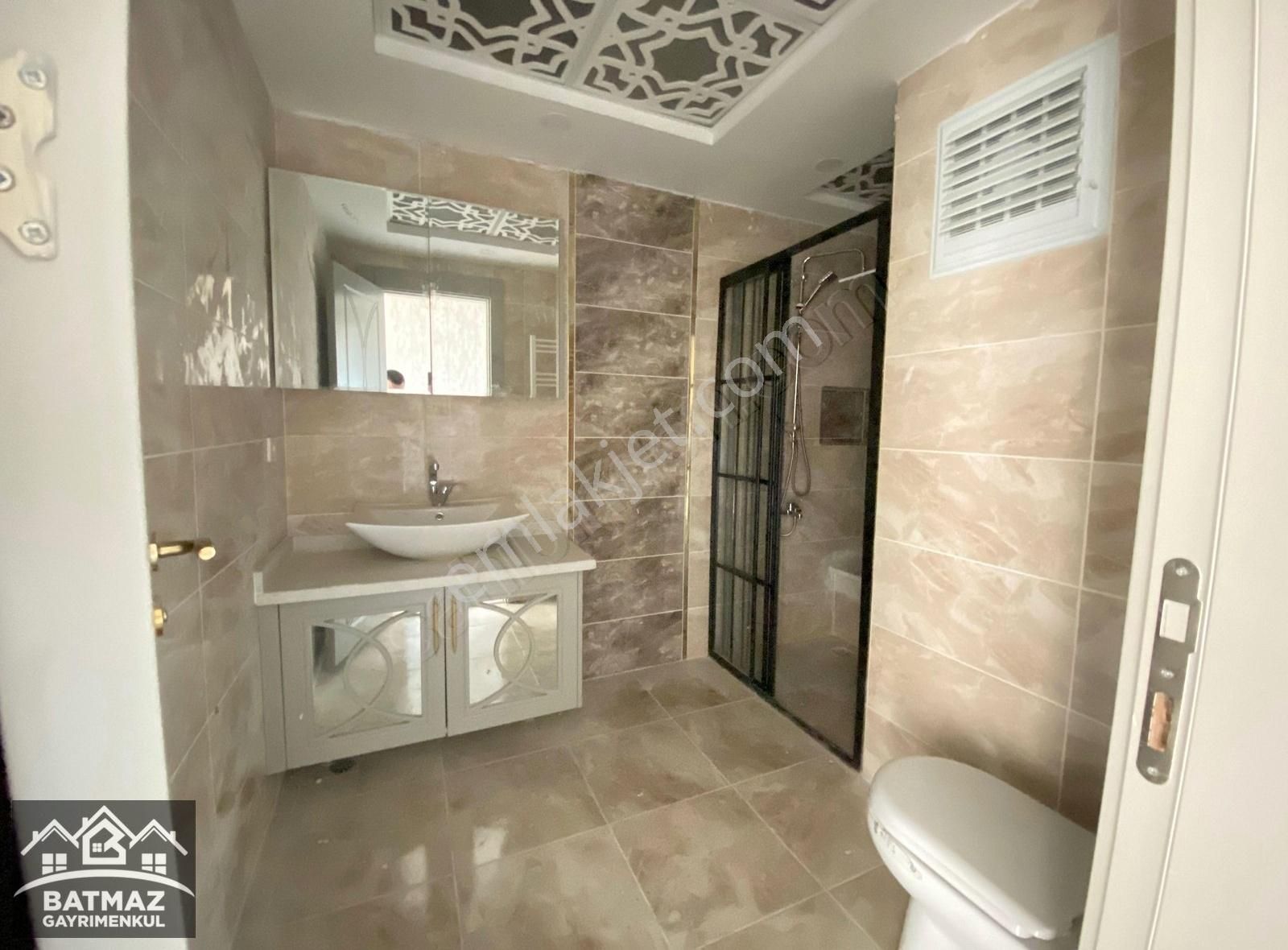 Batmaz'dan Alpaslan 1.bölge 3+1 Satılık Ultralüx Daire - Görsel 9