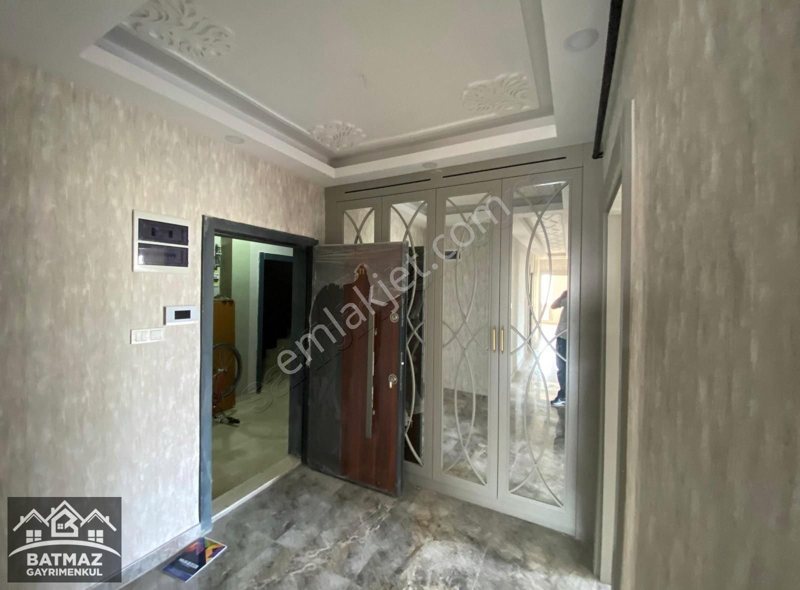 Batmaz'dan Alpaslan 1.bölge 3+1 Satılık Ultralüx Daire - Görsel 3