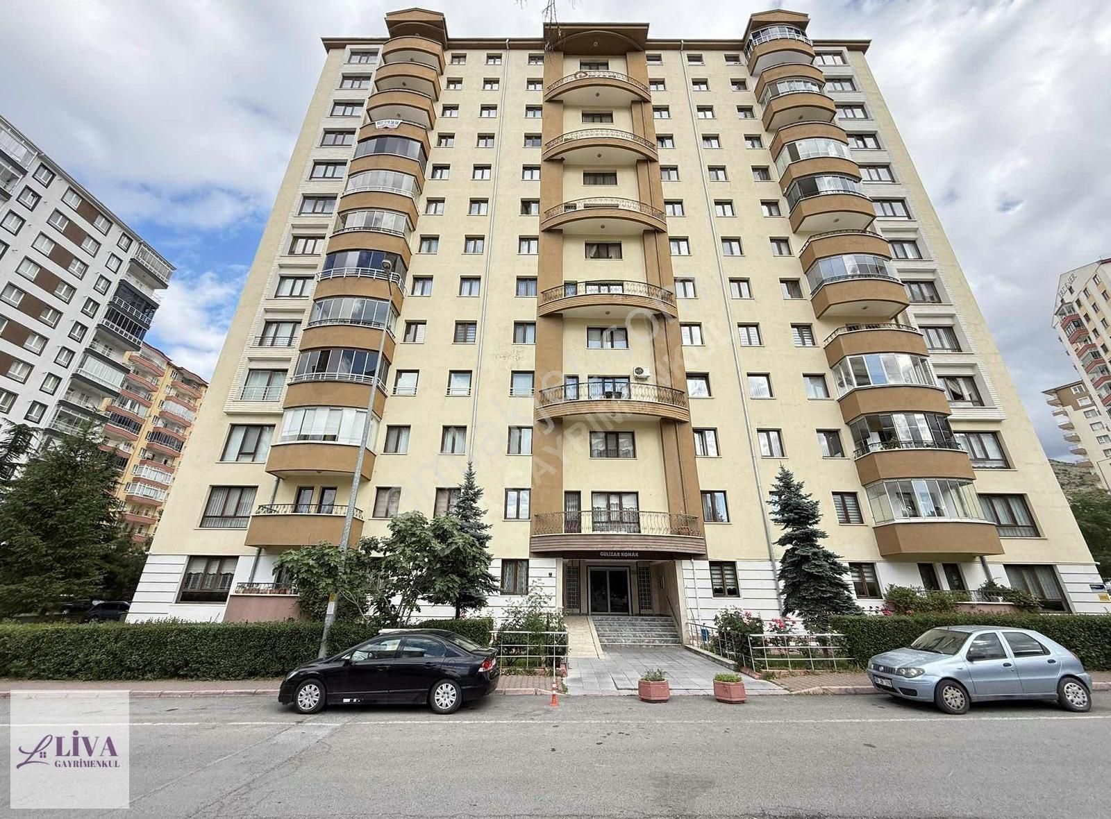 Liva'dan Bahçelievler'de 4+1 Daire