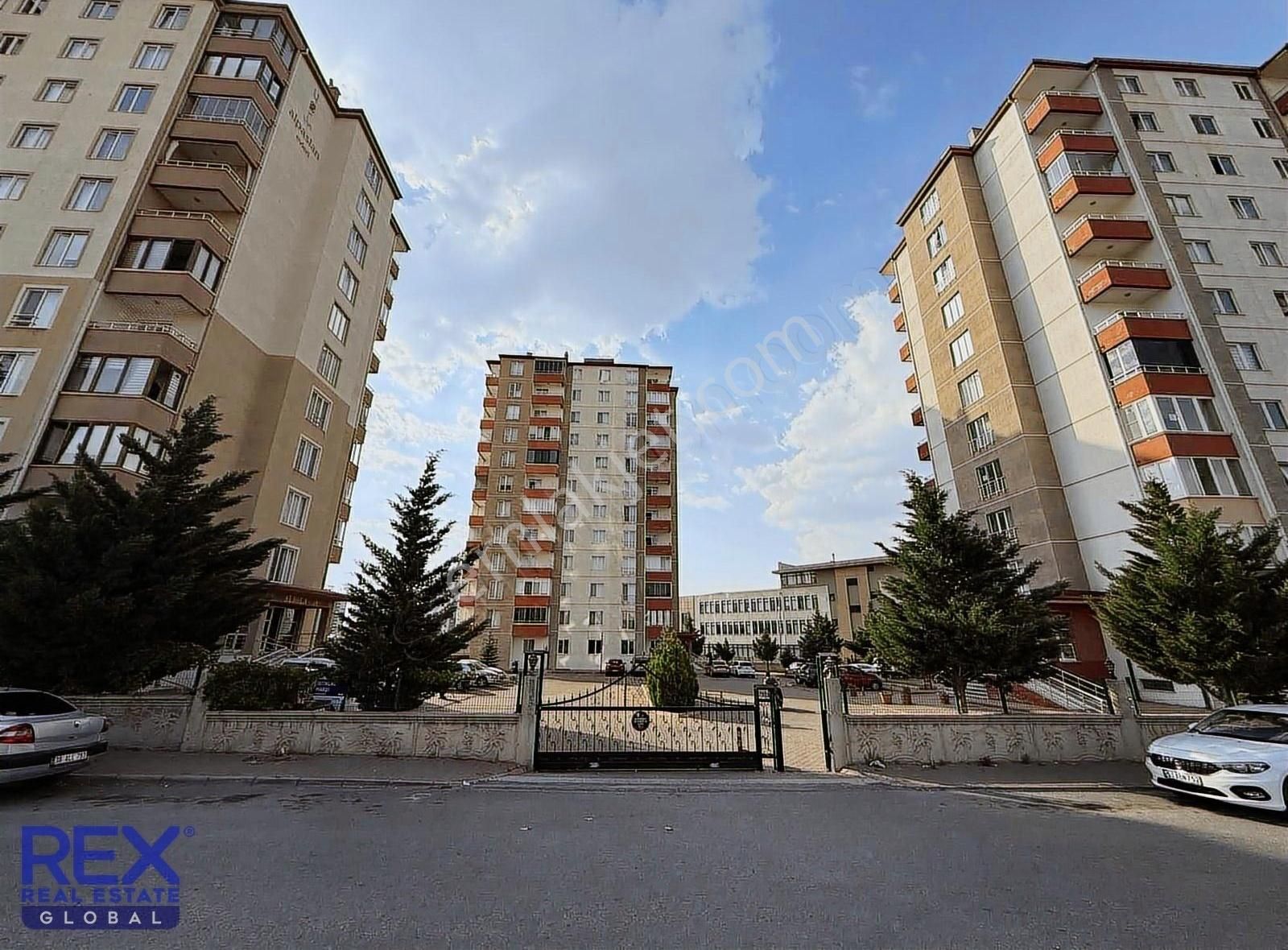 Yıldırım Beyazıt Tramvay Güzergahı 170m2 3+1 Satılık Daire