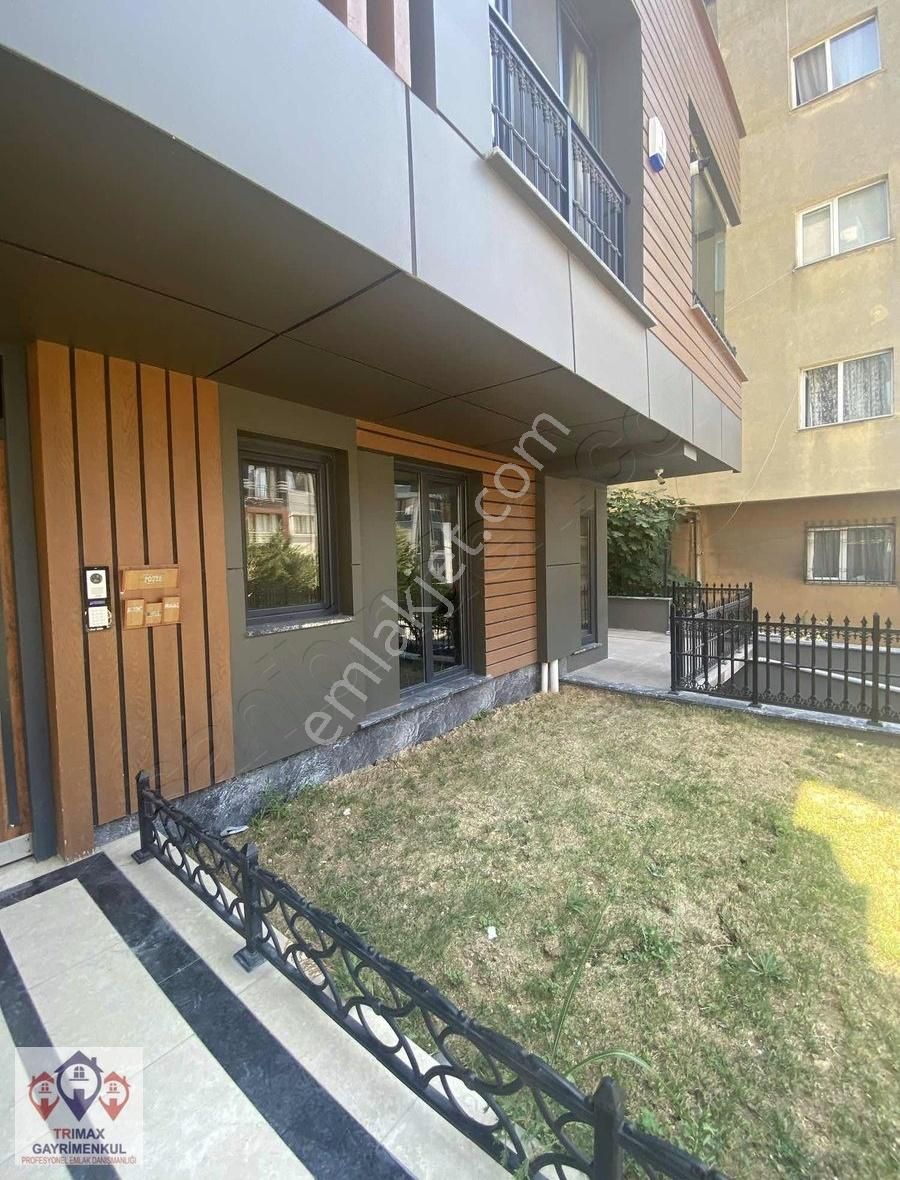 2+1 Bahçe Kullanımlı Otoparklı Bina