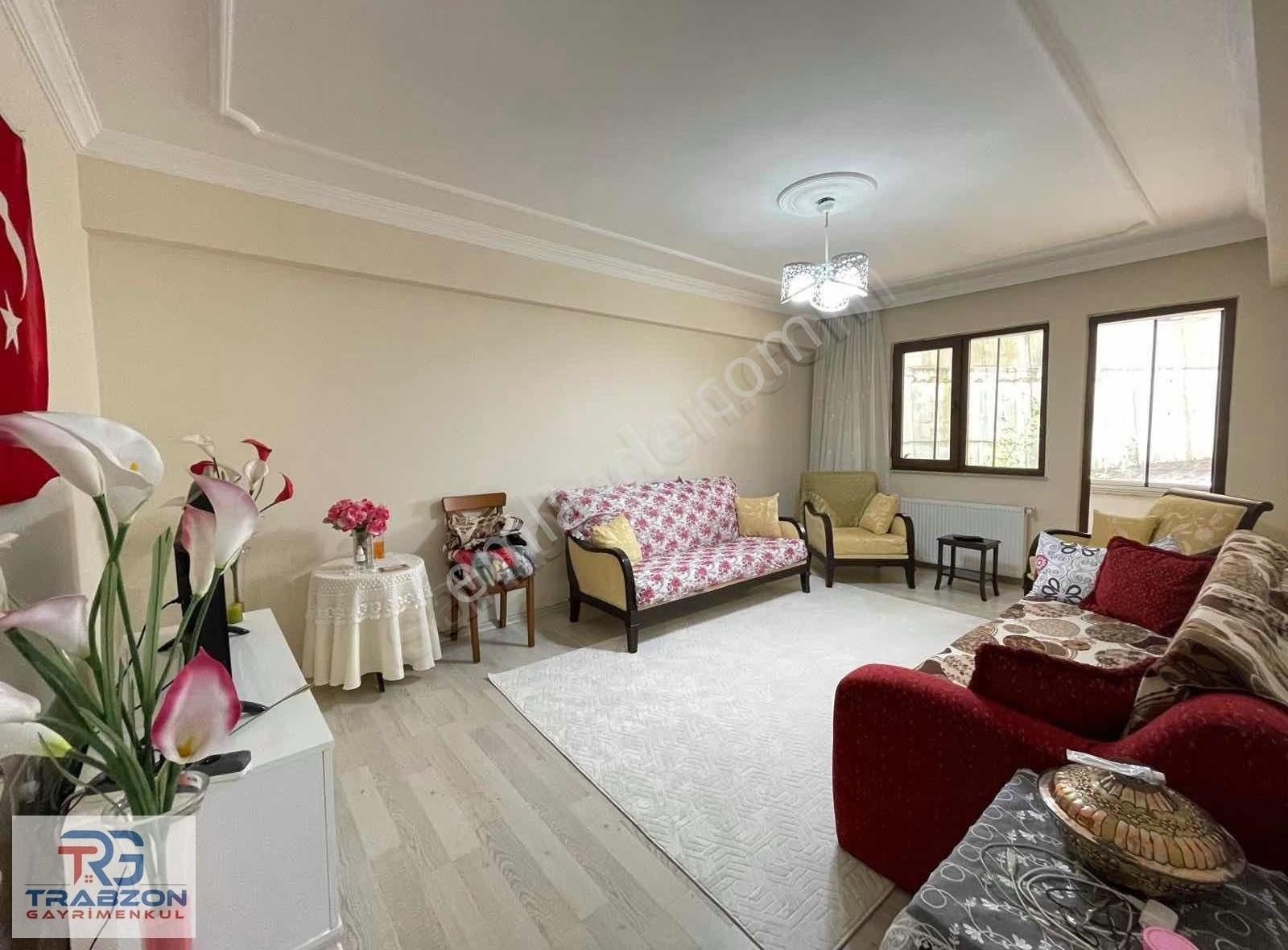 1haftalık Fiyat Pelitlide Site İçerisinde Acil Satılık 2+1 Daire