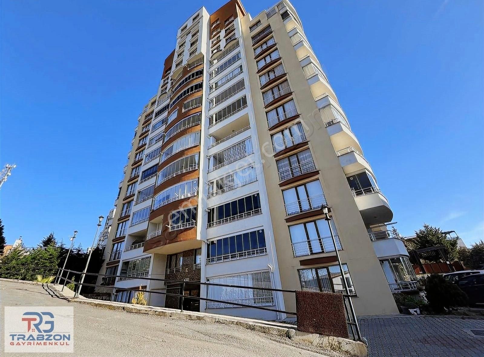 Trabzon Gayrimenkulden Boztepe Towers'ta 2+0 Klimalı Daire