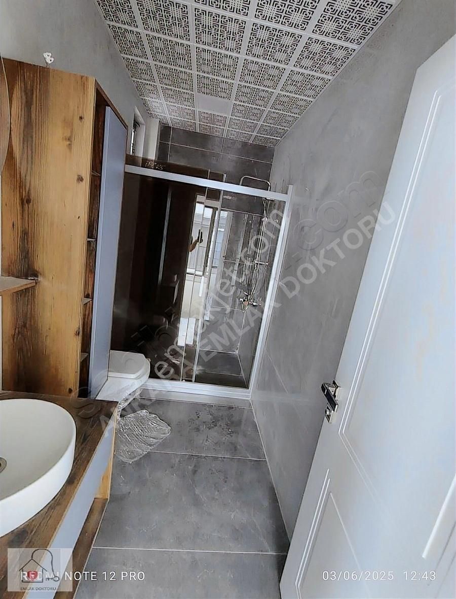 İncekte İskanlı Sıfır 5+2 Geniş Peyzajlı Satılık Villa