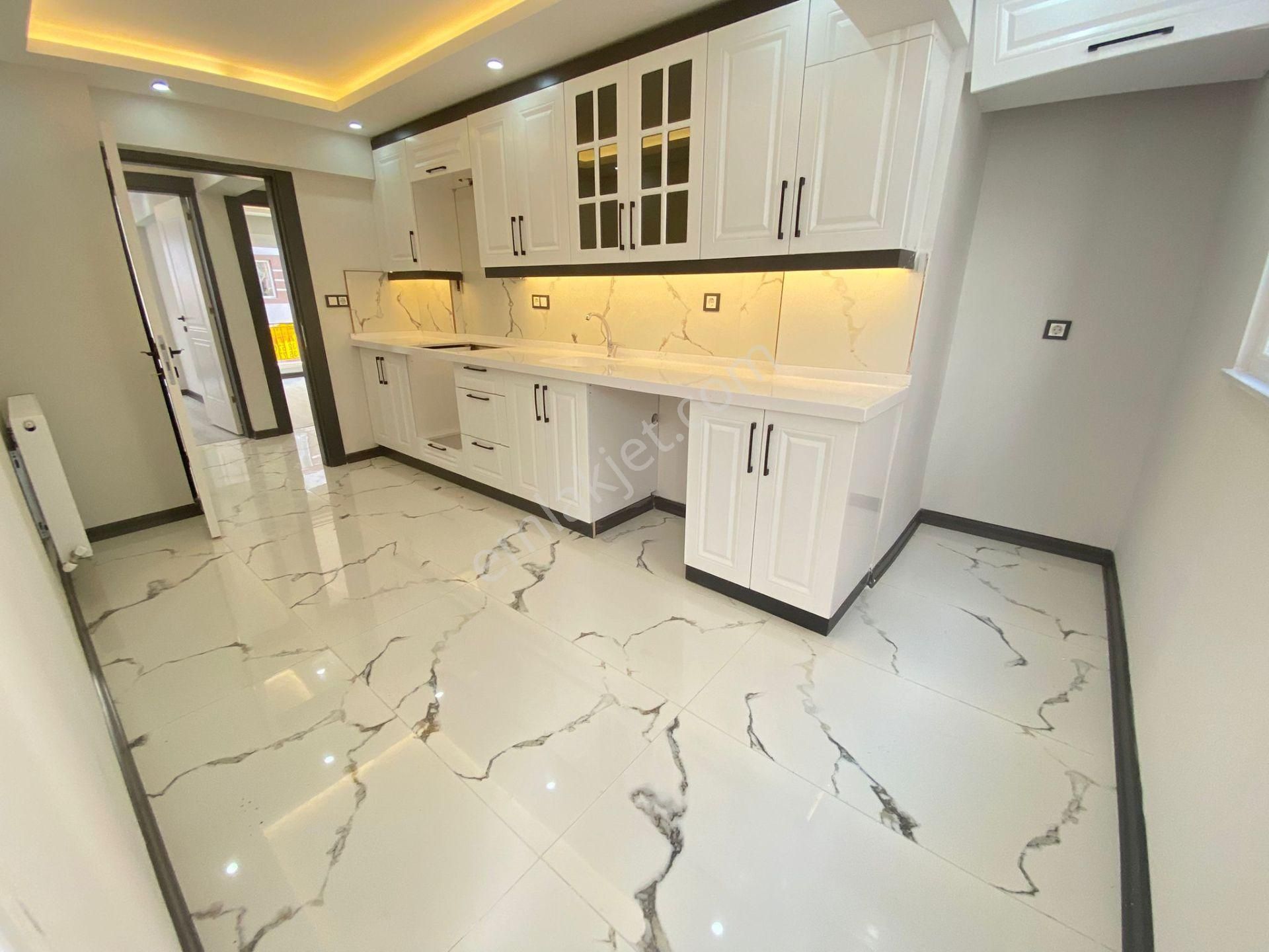 Atbiner Emlaktan Manisa Şehzadeler İbrahim Çelebi Mahallesi 3+1 120m2 Full Özellikli Arakat Daire