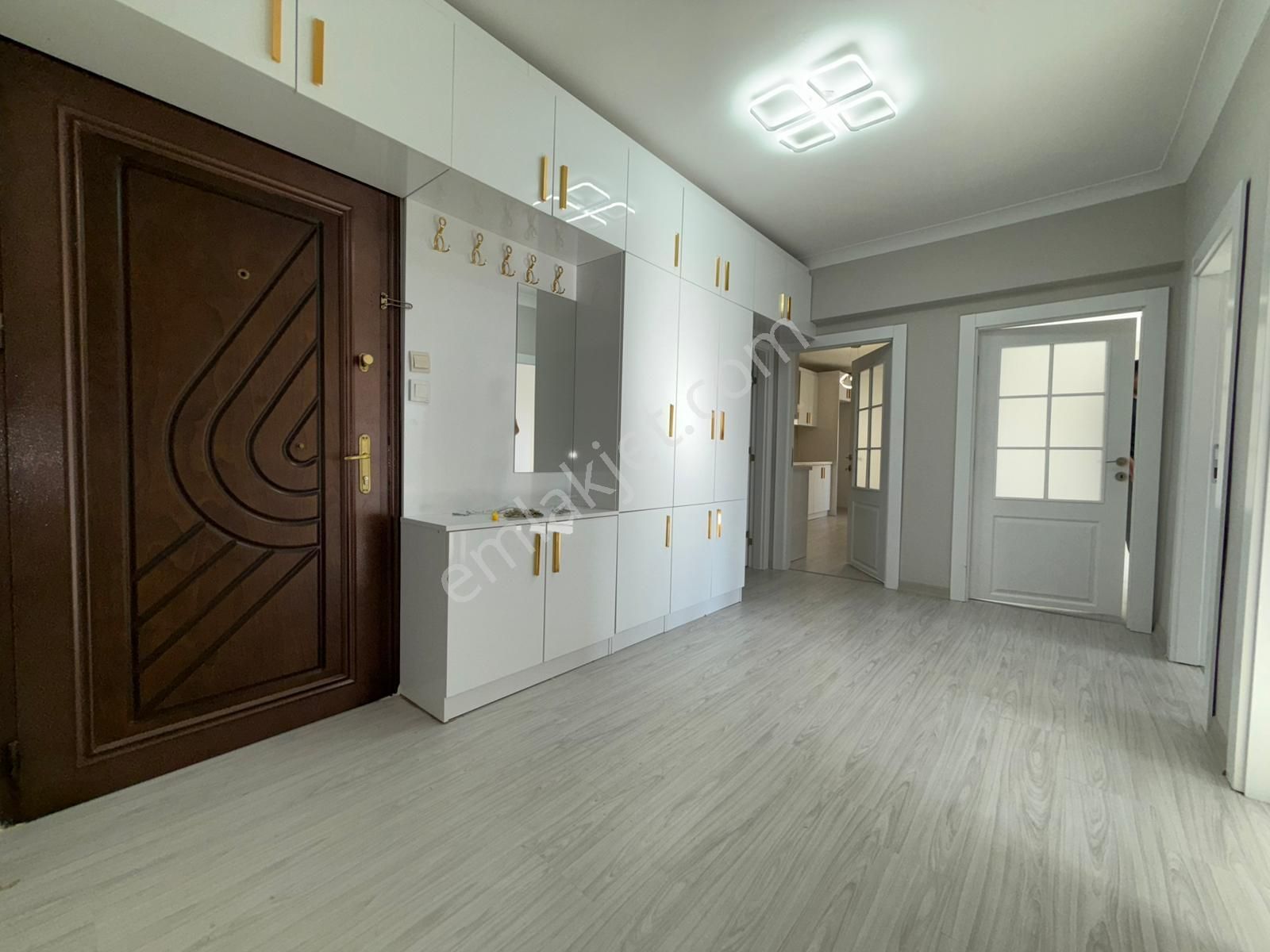 Engin Emlak'tan Salı Pazarı Yakını Full Yapılı 3+1 Daire - Görsel 30