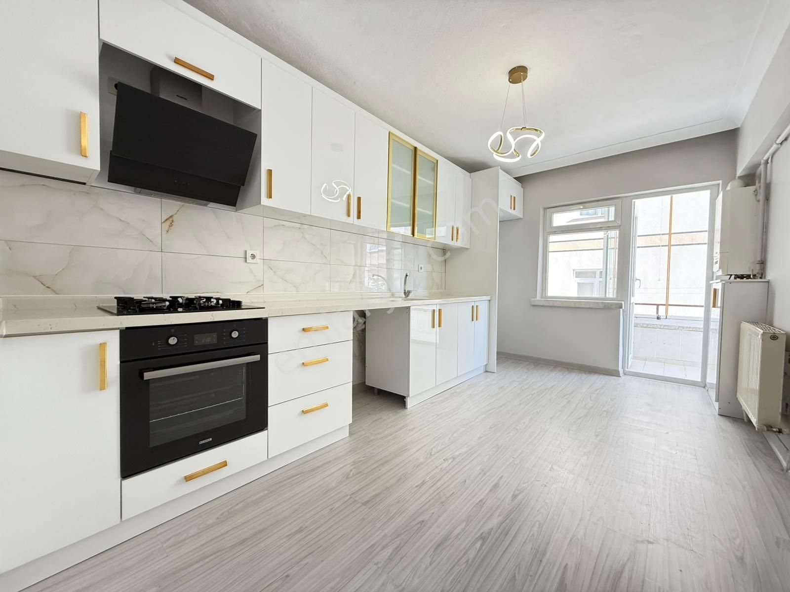 Engin Emlak'tan Salı Pazarı Yakını Full Yapılı 3+1 Daire - Görsel 2