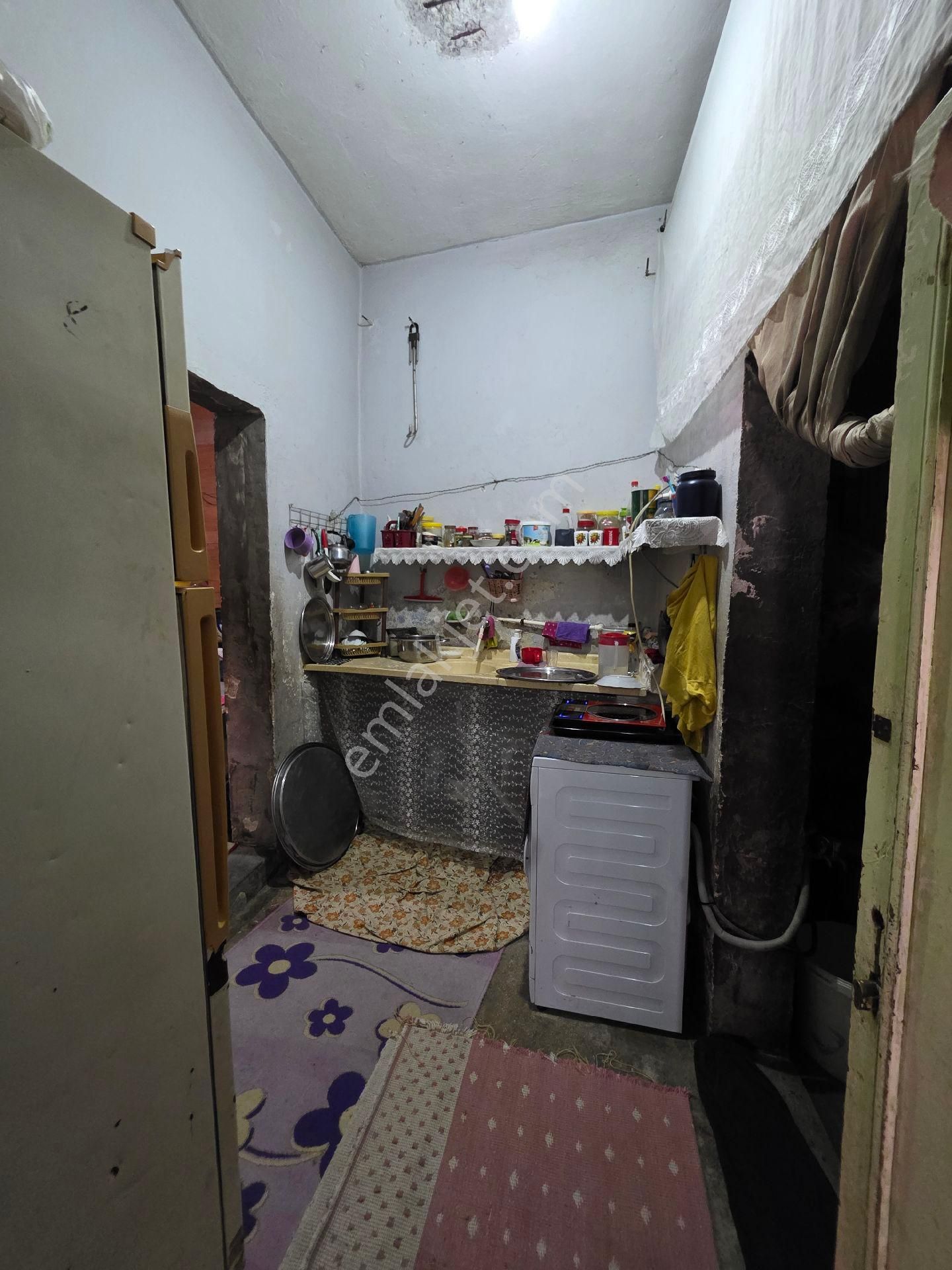 Yenibey Mahallesi – Emin Ağa Caddesi Üzerinde Köşebaşı Satılık 2 Katlı Bina 3 Adet Dükkan1 Daire - Görsel 13