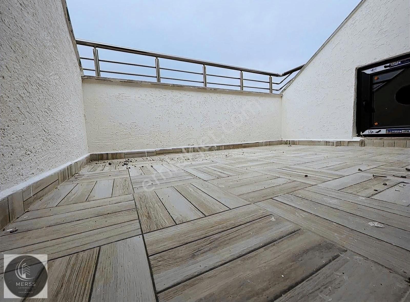 Sultanbeyli Mimar Sinanda 4+2 Üst Dubleks Daire Satılıktır - Görsel 15