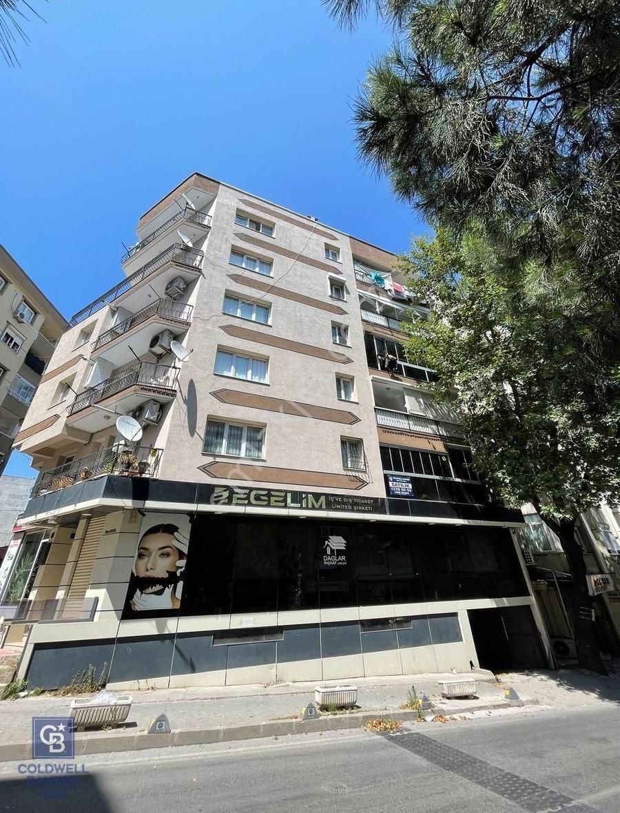 Ana Cadde Üzeri Eşyalı Kiralık 2+1 Daire