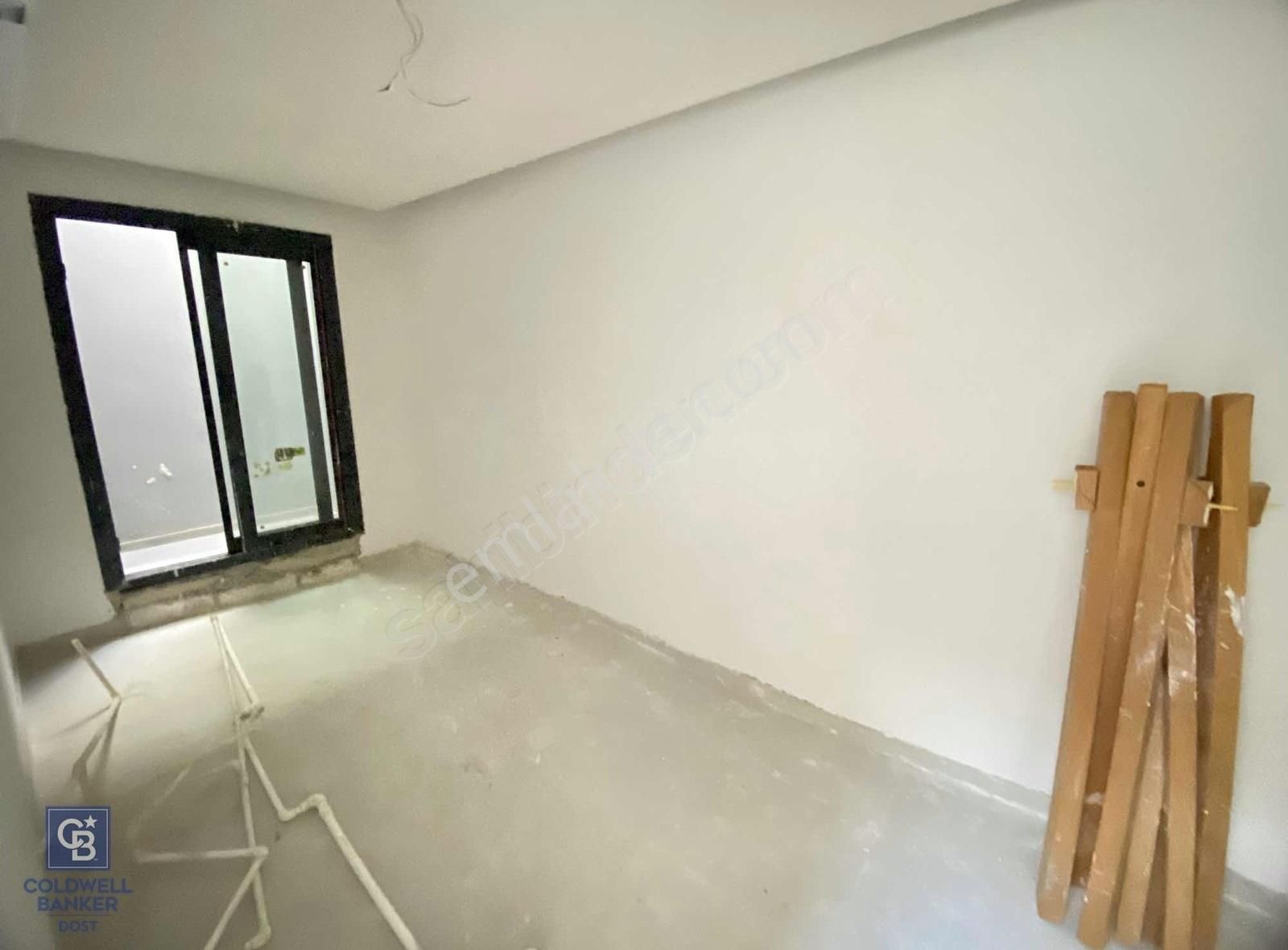 İzmir Çeşme Alaçatı'da Denize Yakın 4+1 Satılık Villa