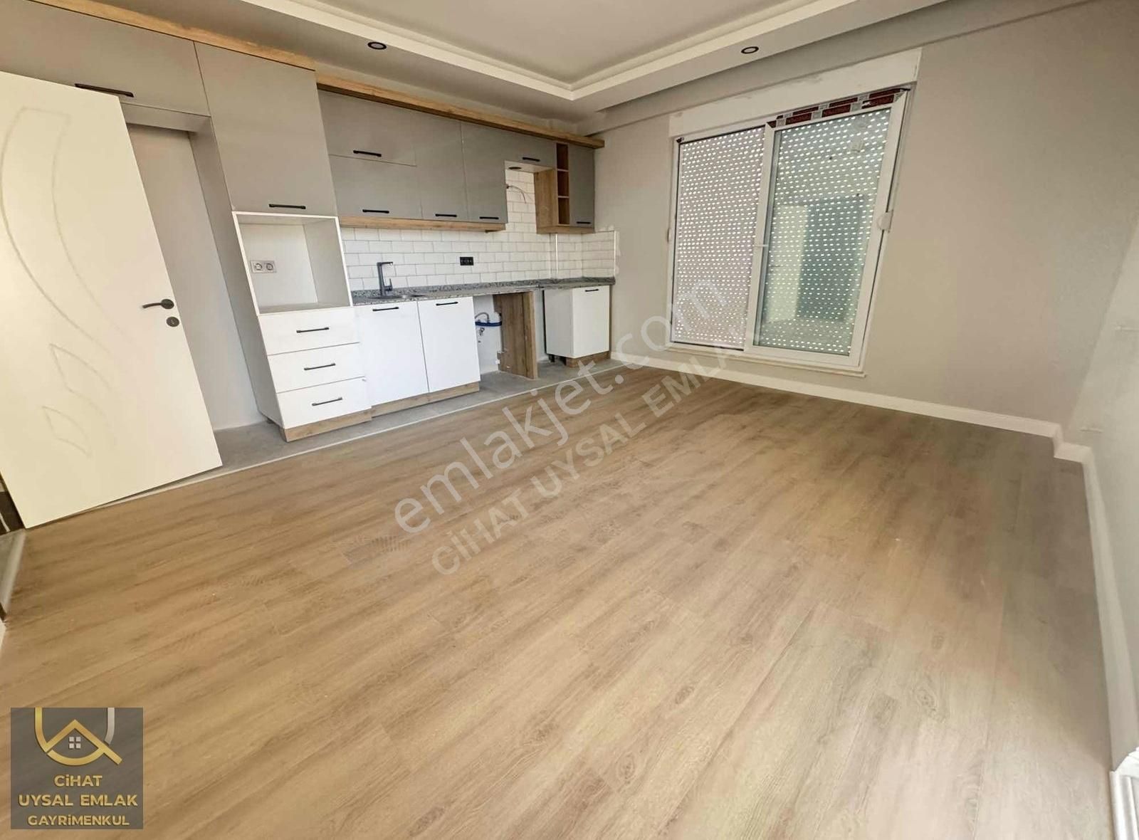Esentepe Mah. 1+1 55 M2 Havuzlu Site İçi Satılık Daire
