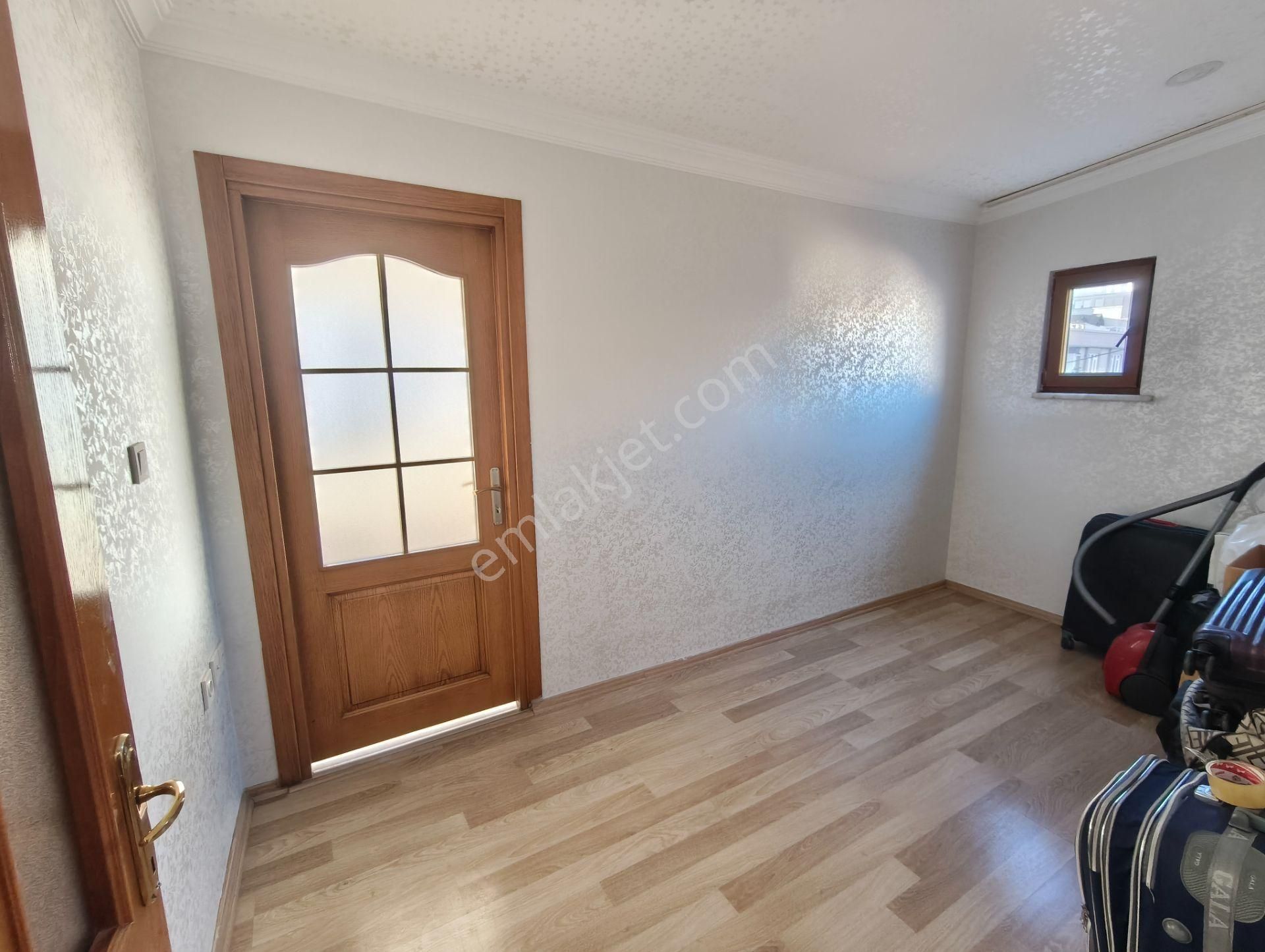 Balcıoğlundan Satılık Krediye Uygun 18 Yıllık 130 M2 Çatı Katı Daire - Görsel 11