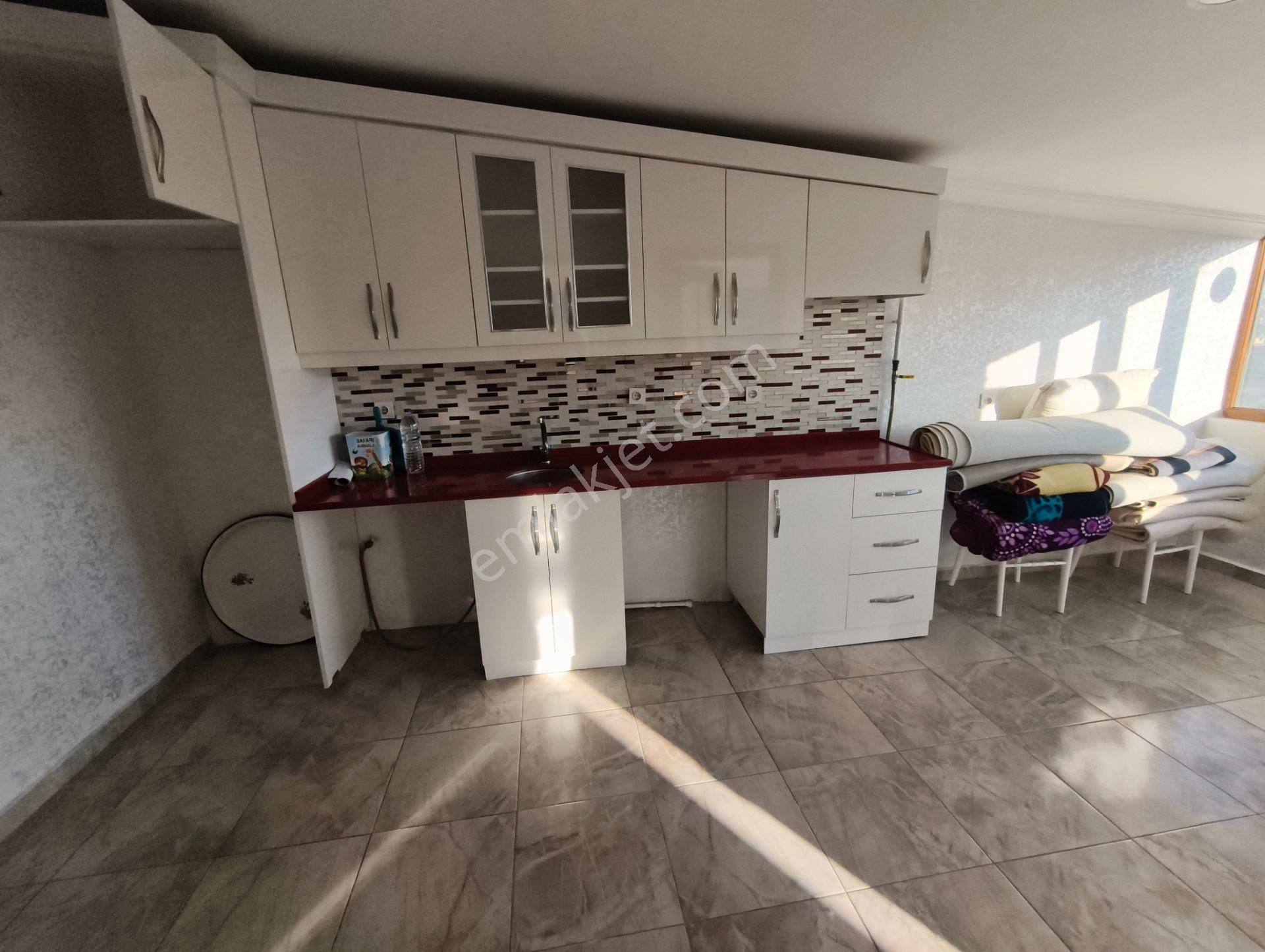 Balcıoğlundan Satılık Krediye Uygun 18 Yıllık 130 M2 Çatı Katı Daire - Görsel 16