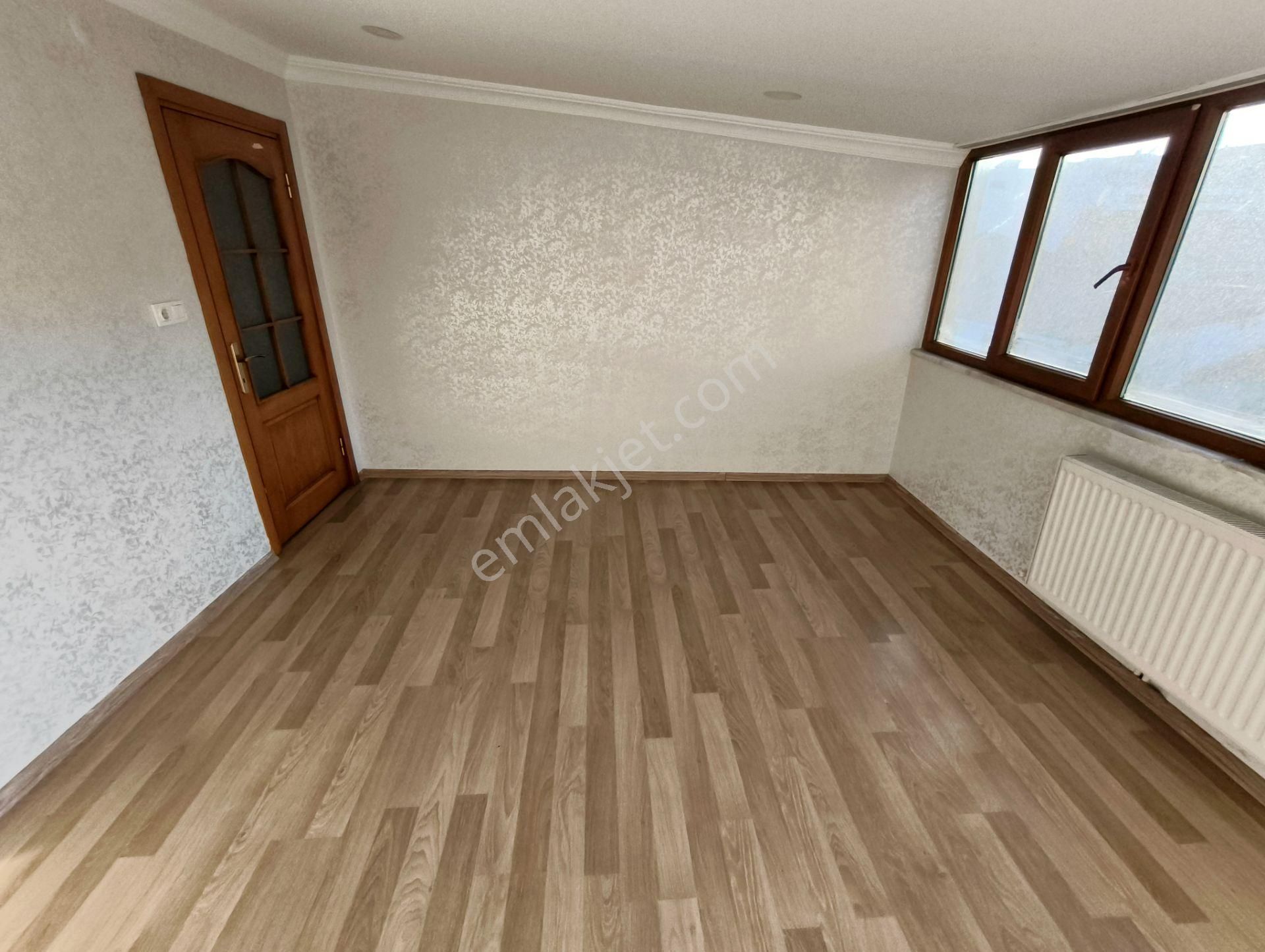 Balcıoğlundan Satılık Krediye Uygun 18 Yıllık 130 M2 Çatı Katı Daire - Görsel 8