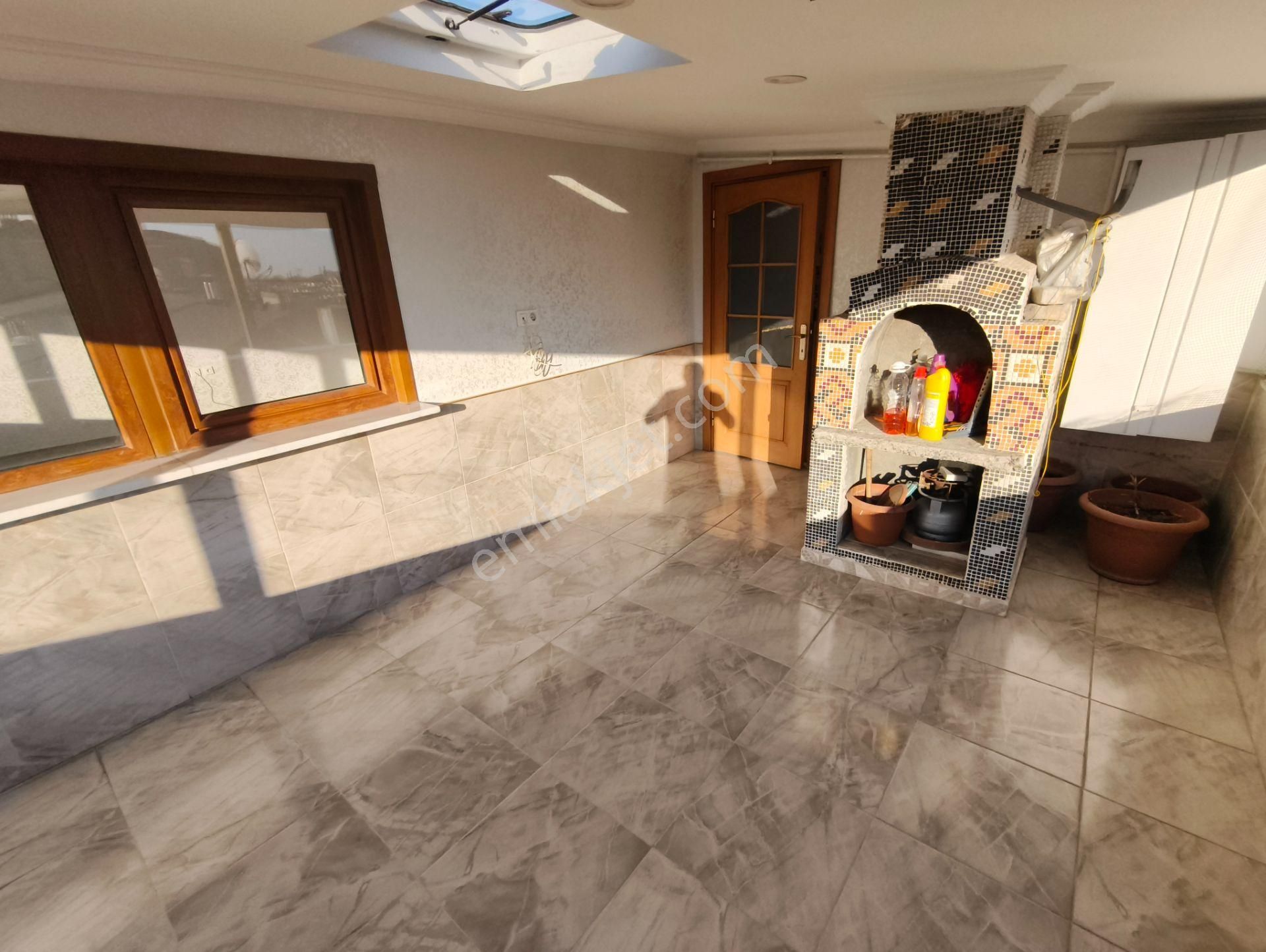 Balcıoğlundan Satılık Krediye Uygun 18 Yıllık 130 M2 Çatı Katı Daire - Görsel 24