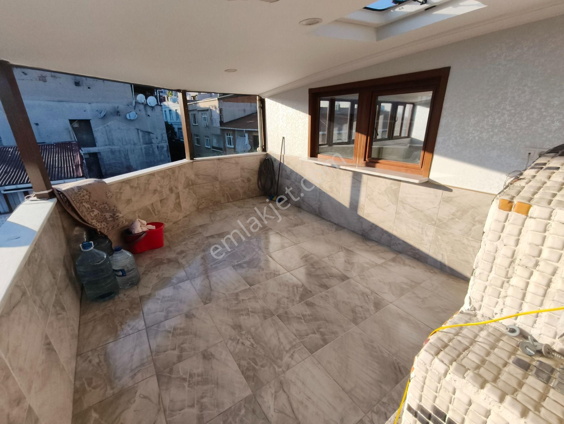 Balcıoğlundan Satılık Krediye Uygun 18 Yıllık 130 M2 Çatı Katı Daire - Görsel 25