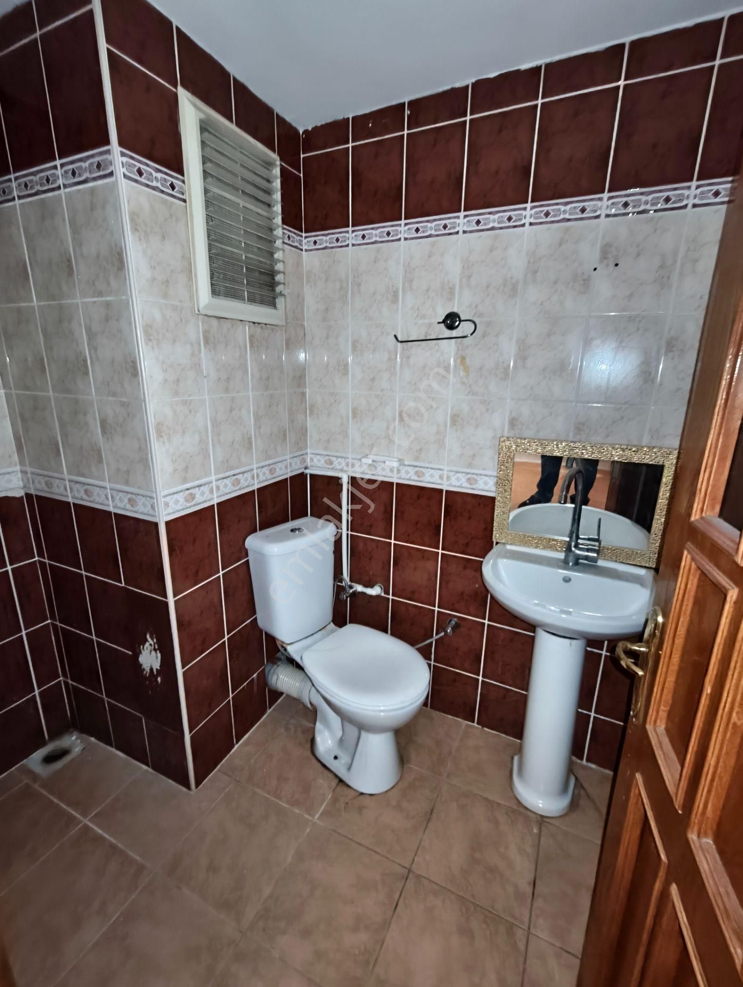 Balcıoğlundan Satılık Krediye Uygun 18 Yıllık 130 M2 Çatı Katı Daire - Görsel 26