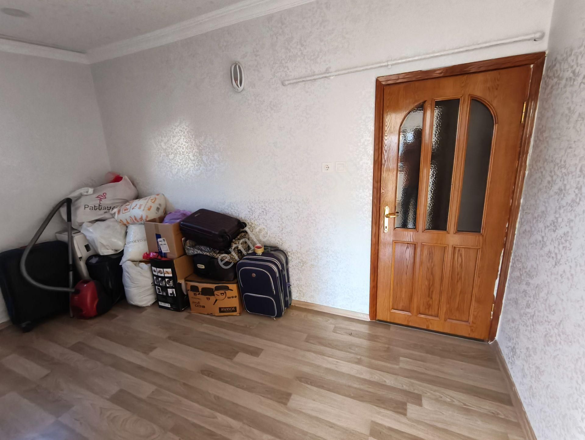 Balcıoğlundan Satılık Krediye Uygun 18 Yıllık 130 M2 Çatı Katı Daire - Görsel 14