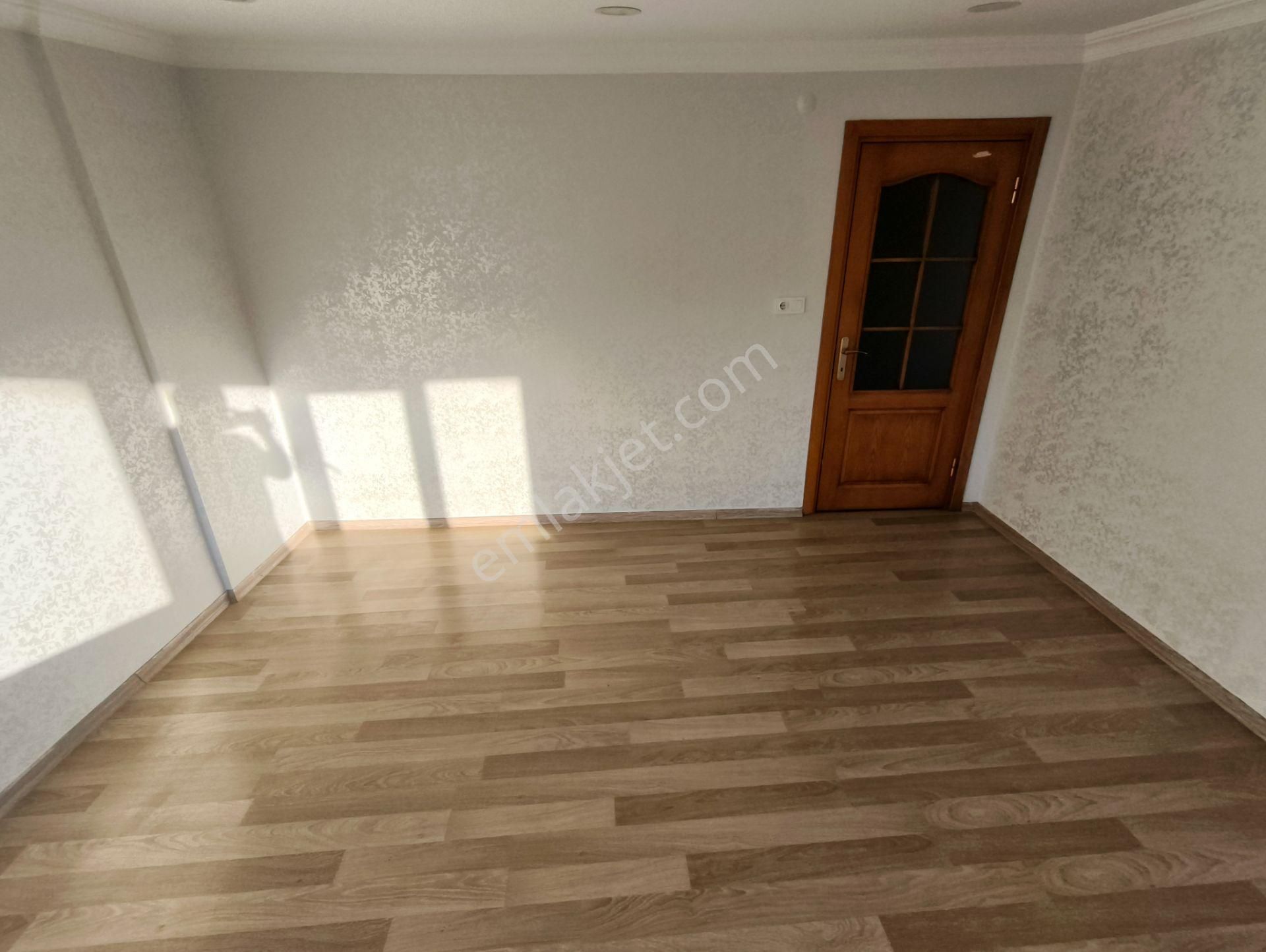 Balcıoğlundan Satılık Krediye Uygun 18 Yıllık 130 M2 Çatı Katı Daire - Görsel 7