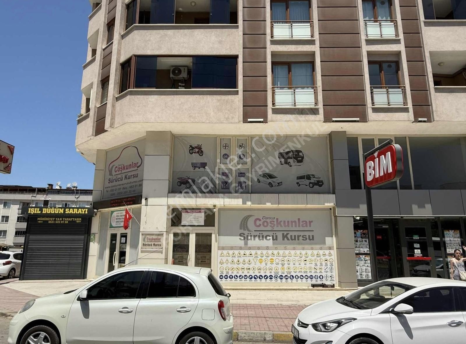Merkez'de Atatürk Caddesine Cephe 270m² Ticari Dükkan