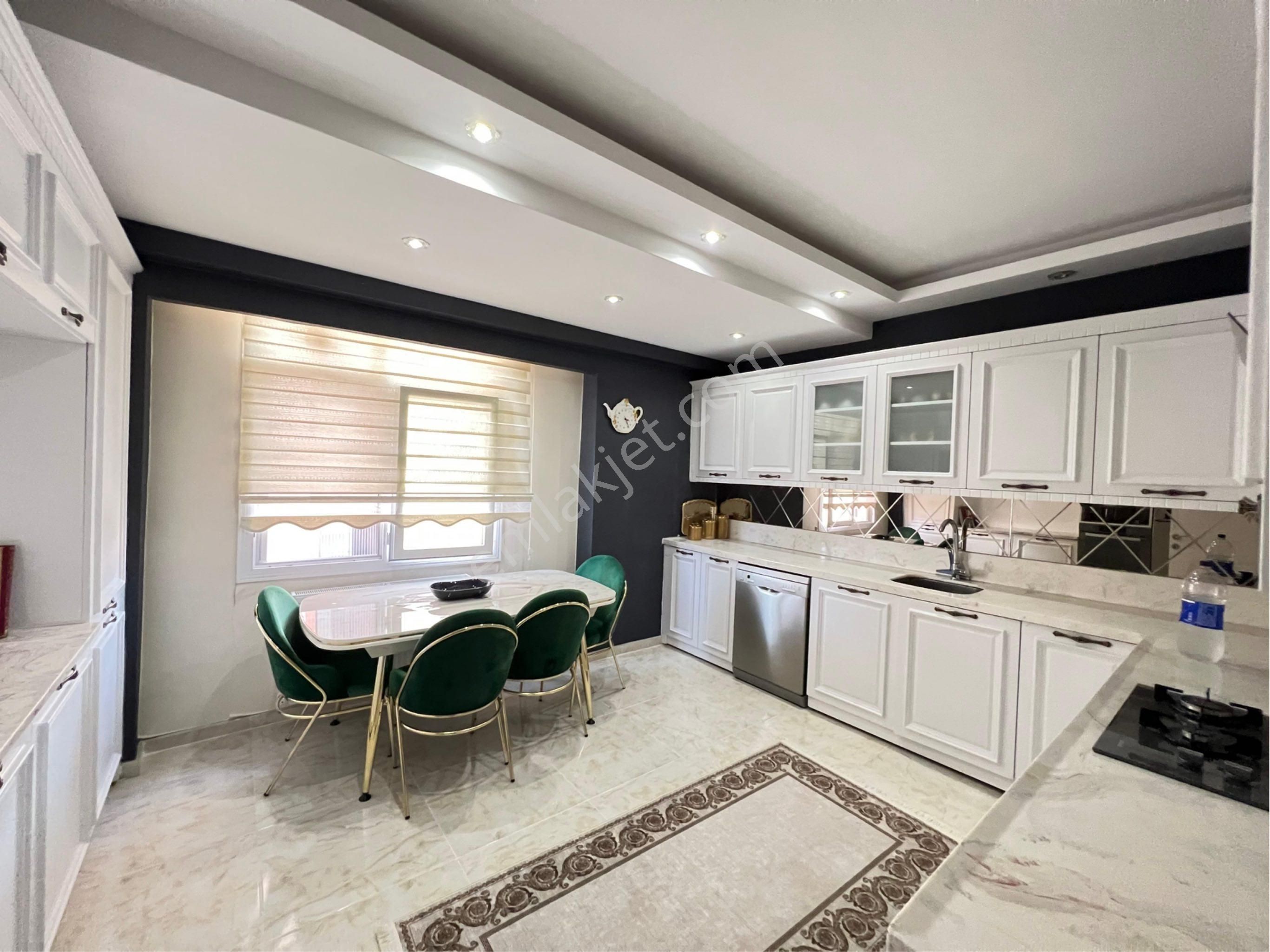 Realty World Mns2 Gayrimenkul Mehmetden Karaköprü Doğukentte Muhteşem Konumda Mükemmel Bir Daire