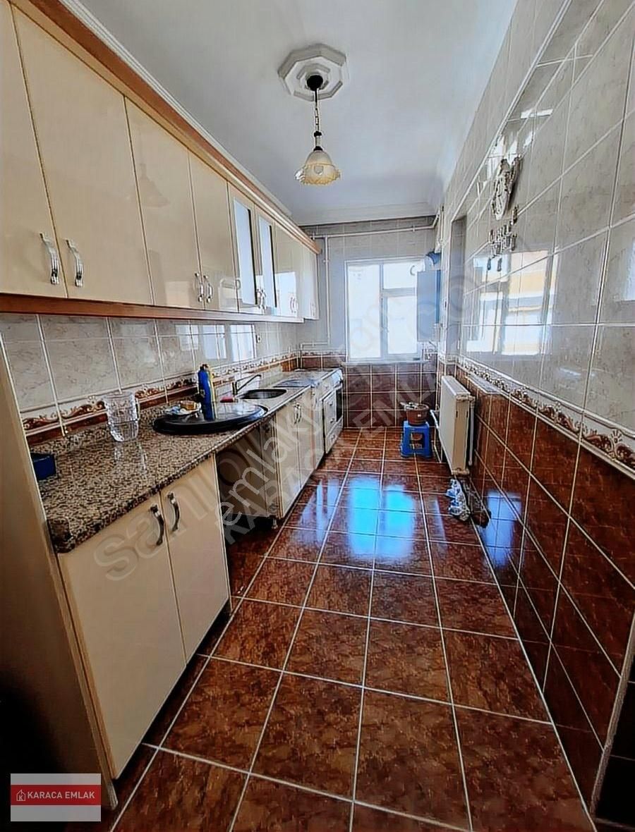 Hürriyette Kiralık 3+1 3.kat Daire