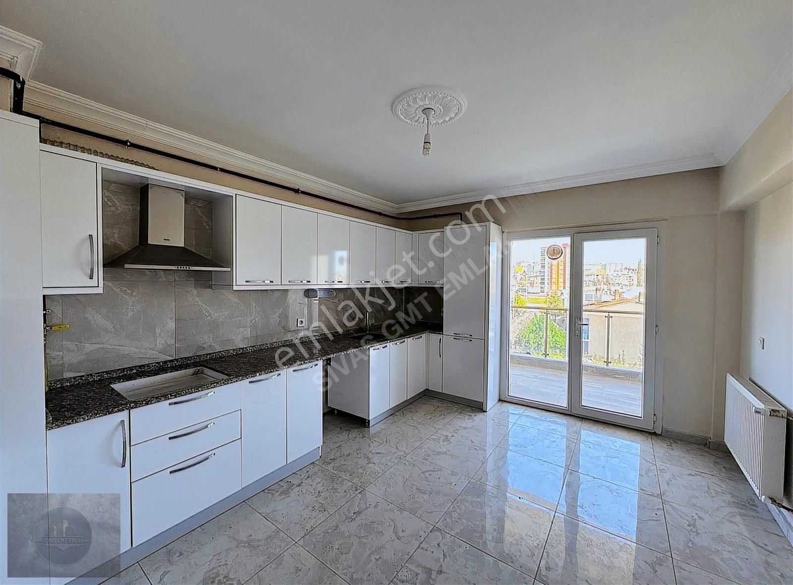 Sivas Gmt Emlak'tan Yeninumune Civ Kiralık 3+1 Arakat Full Daire