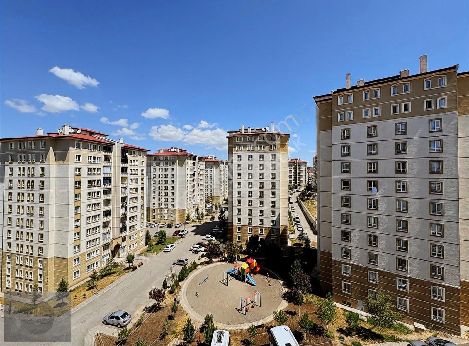 Sivas Gmt Emlak'tan Özbelsan Toki Konutlarında 3+1 Kiralık Daire