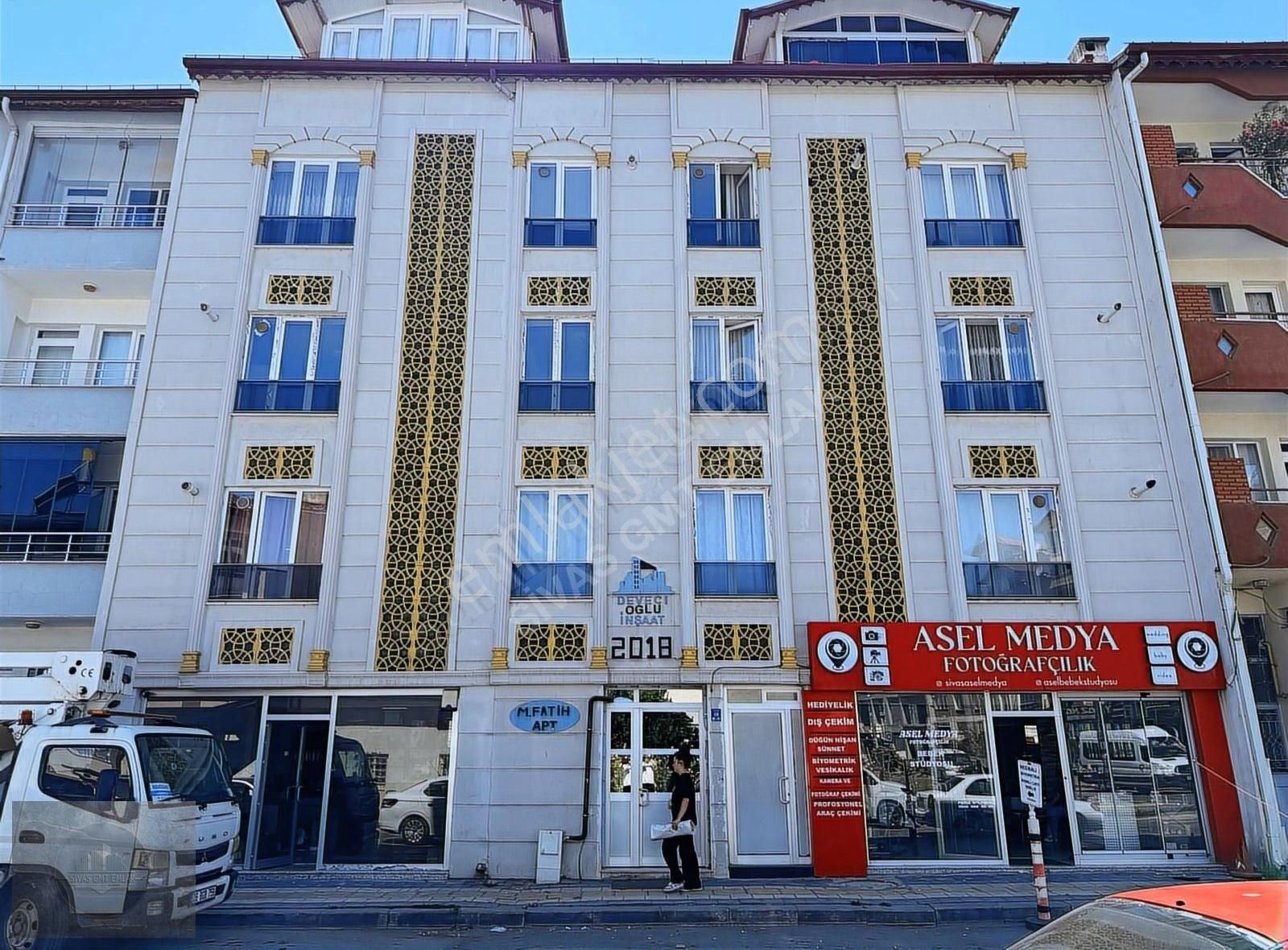 Sivas Gmt Emlak'tan Yeninumuneciv Kiralık Arakat Uygun 2+1 Daire