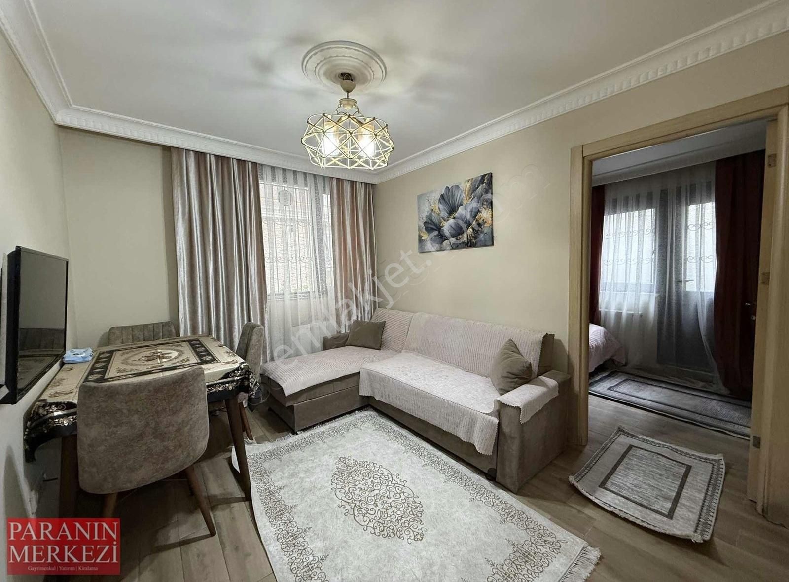 Cadde Arkası Full Eşyalı 1+1 Daire+hemen Taşın