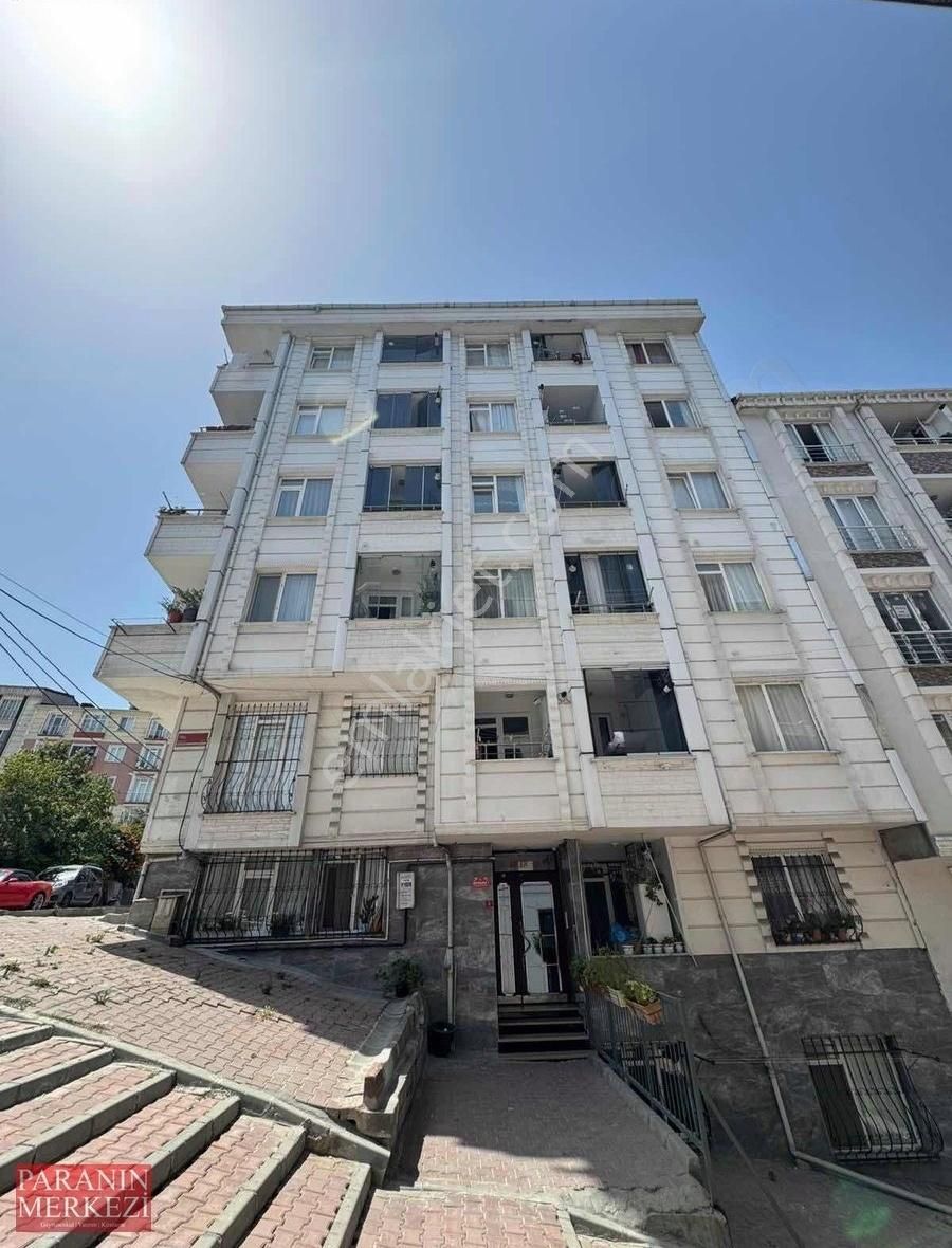 Para'dn+acill Satılık+köşe Başı+cadde Üzeri+ara Kat