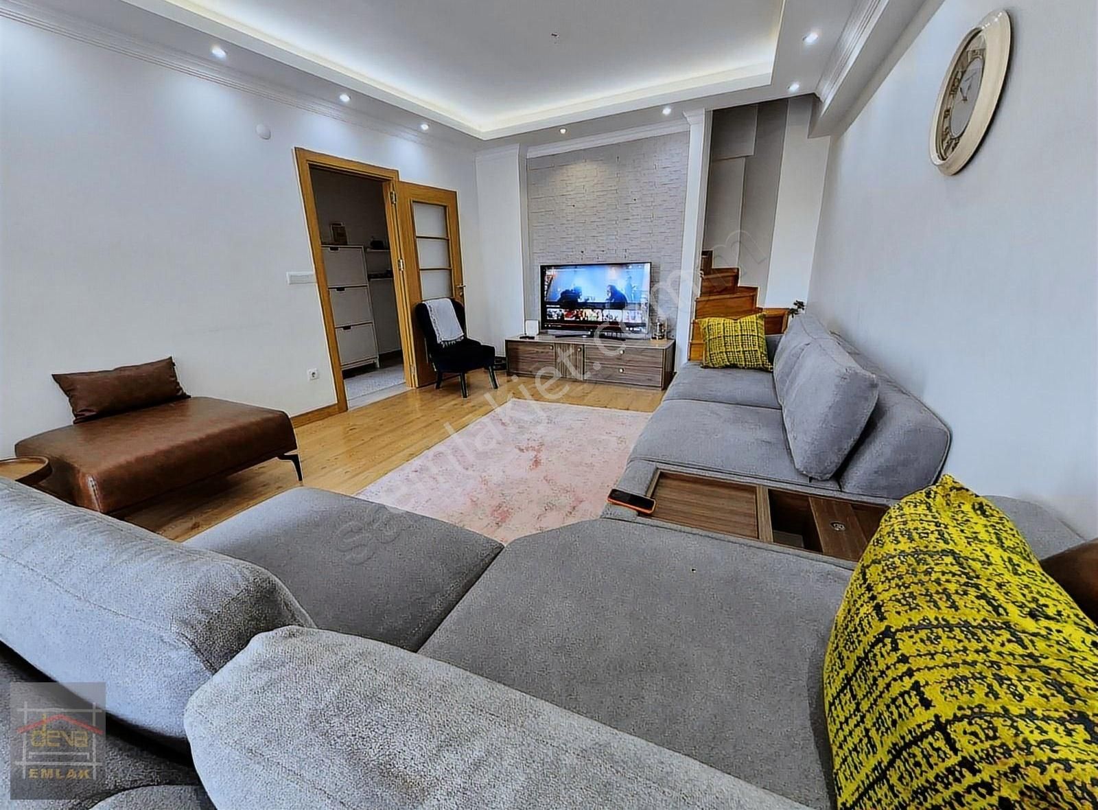 Deva'dan Belediye Ve Nev Çarşıya Yakın Yenibinada Teraslı Dublex - Görsel 2