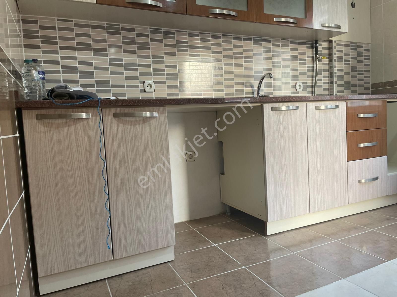 Trabzon Pelıtlıde Anayola Yakın Kiralık 3+1 - Görsel 8